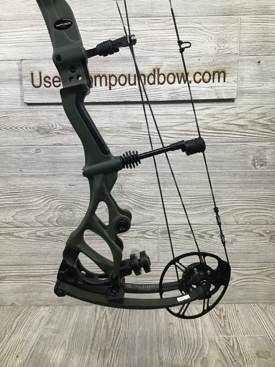 Bowtech Carbon One OD Green 60-70# Right Handed 4