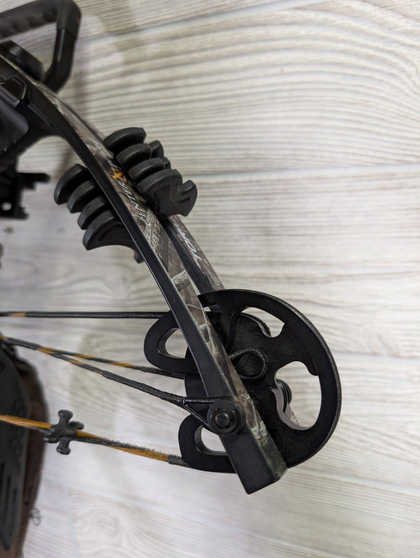 CenterPoint Tormentor Whisper 380 Crossbow
