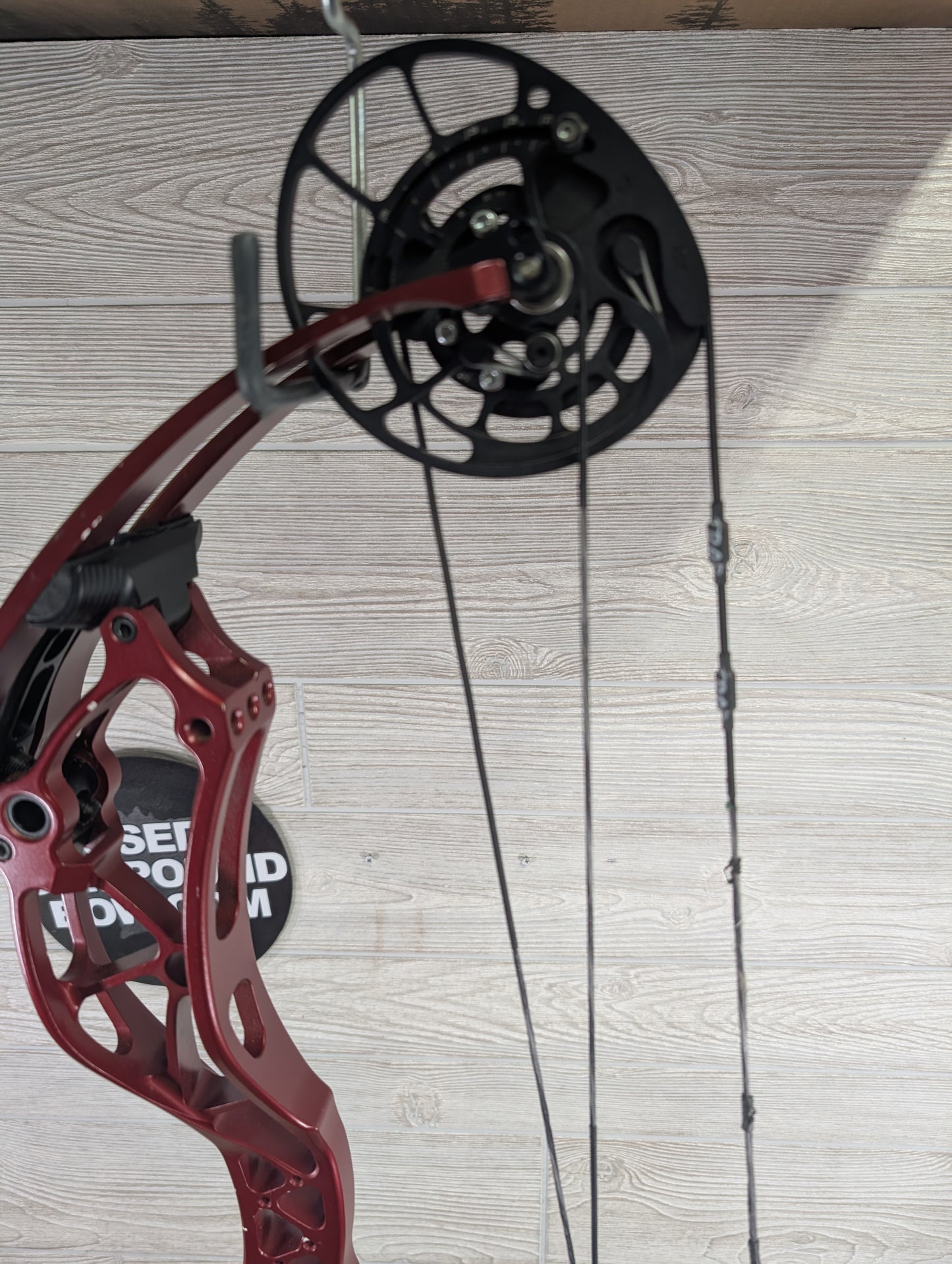 Used Bowtech Reckoning 35 60lb RH Red Bow