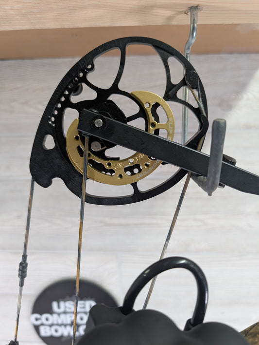 Bowtech Carbon Icon Right Handed 60-70# Camo package
