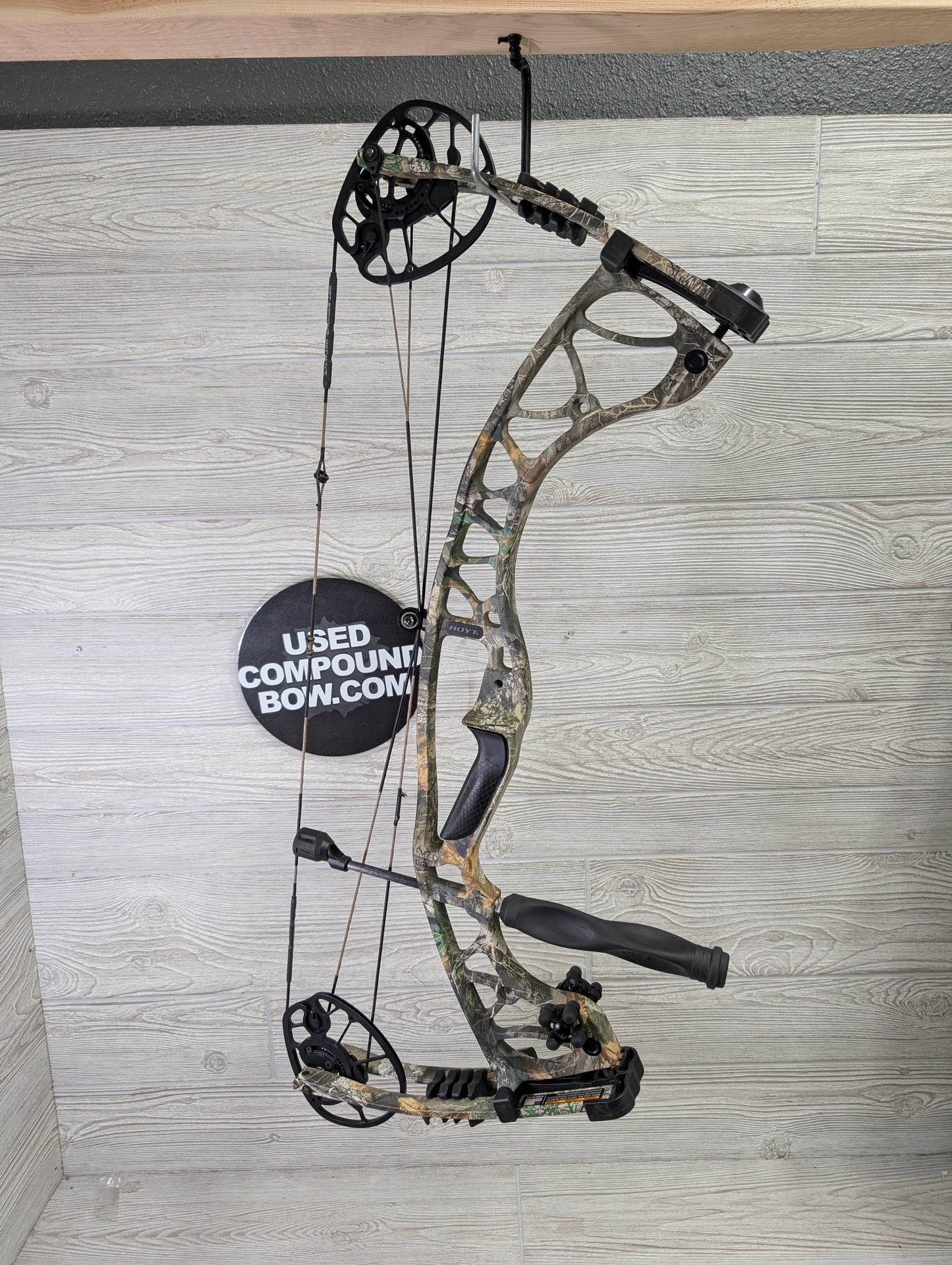 Used Hoyt Torrex XT Left Hand Camo