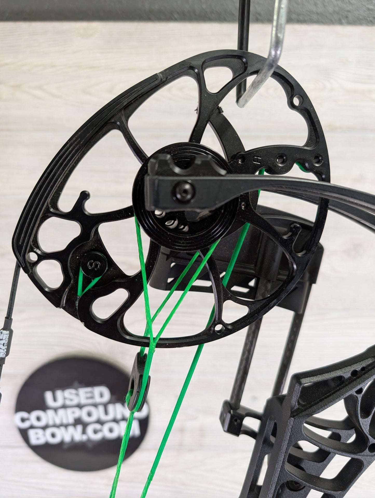 used Mathews Phase 4-29 Left Hand Black Bow Package