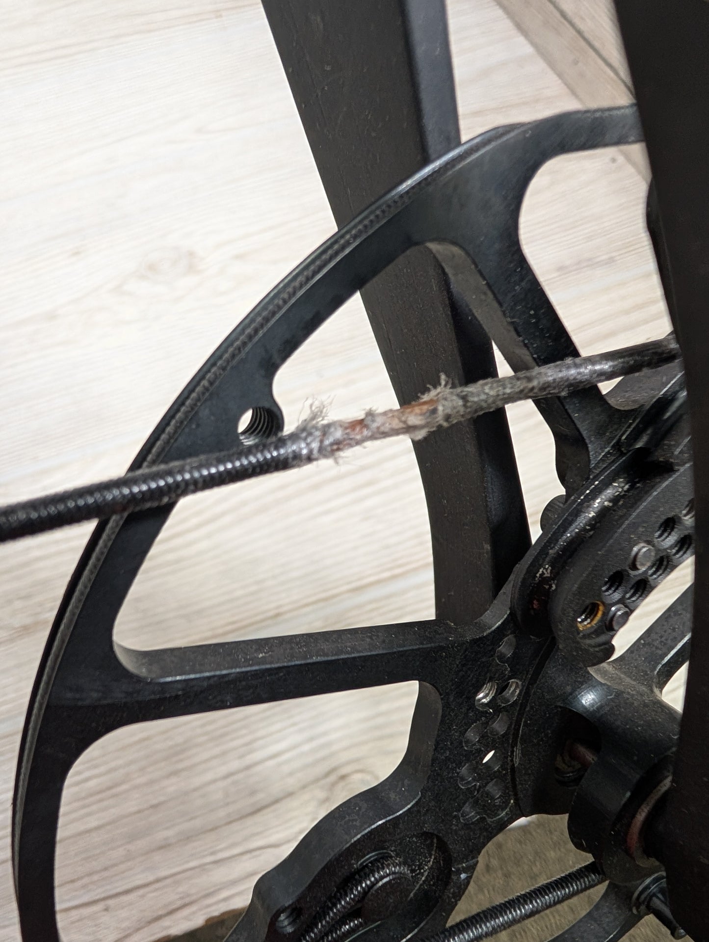 Used Bear Rant RH Camo Riser Black Limbs Pkg