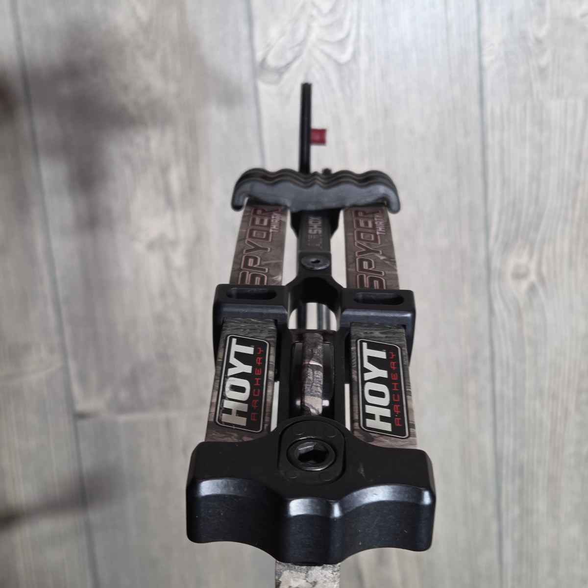 Hoyt Spyder Thirty RH PKG 28-30" 70#