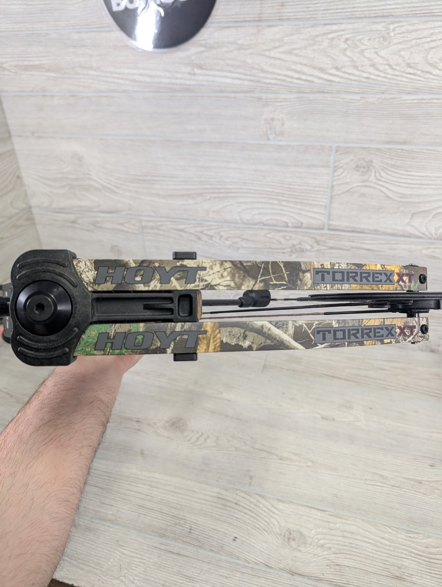 Used Hoyt Torrex XT Right Hand Camo 60-70lbs package