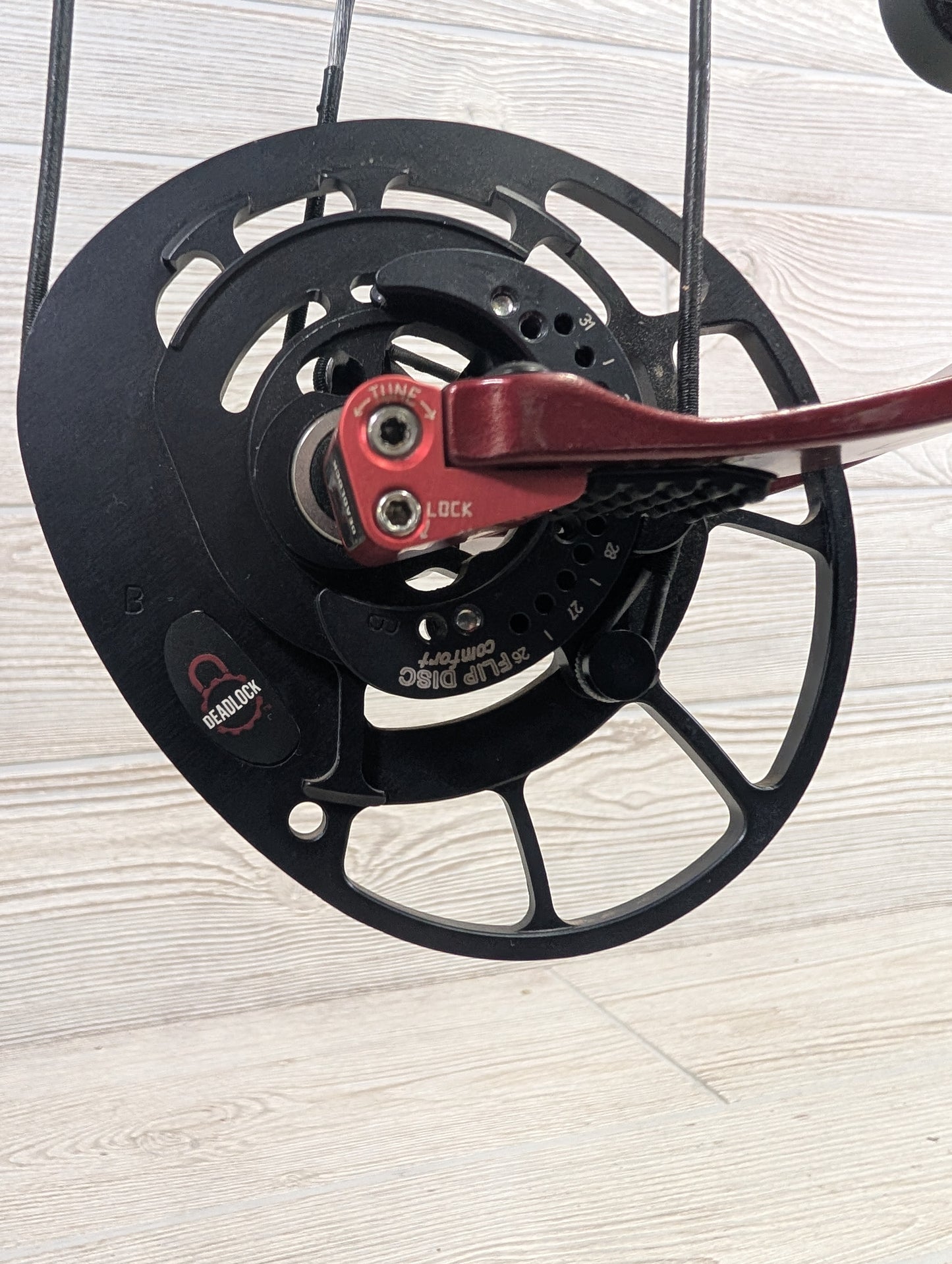 Used Bowtech Reckoning 35 60lb RH Red Bow