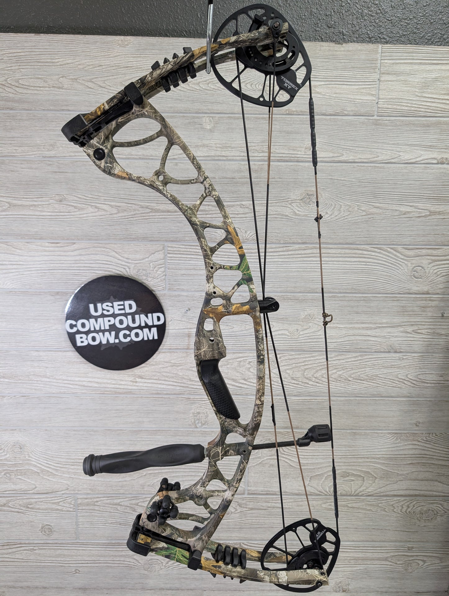 Used Hoyt Torrex XT Left Hand Camo