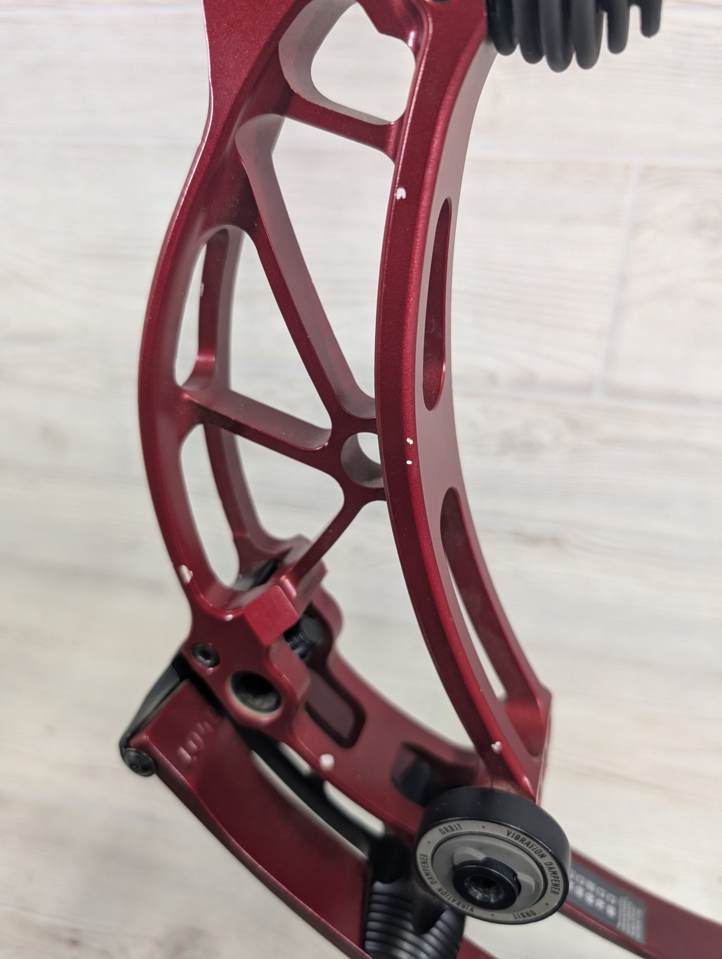Used Bowtech Reckoning 35 60lb RH Red Bow