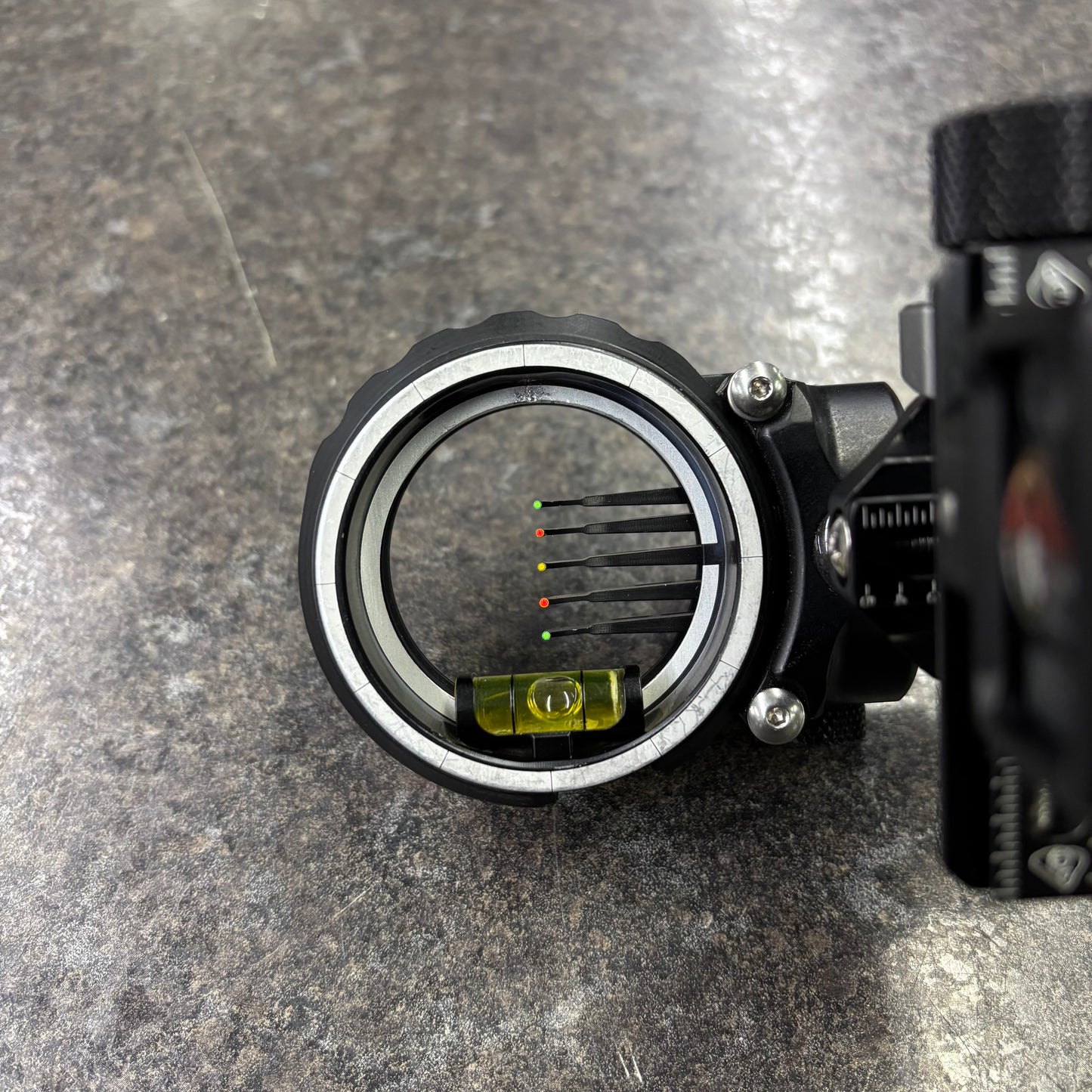 Used Axcel Bridge-Lock 5 Pin Sight RH