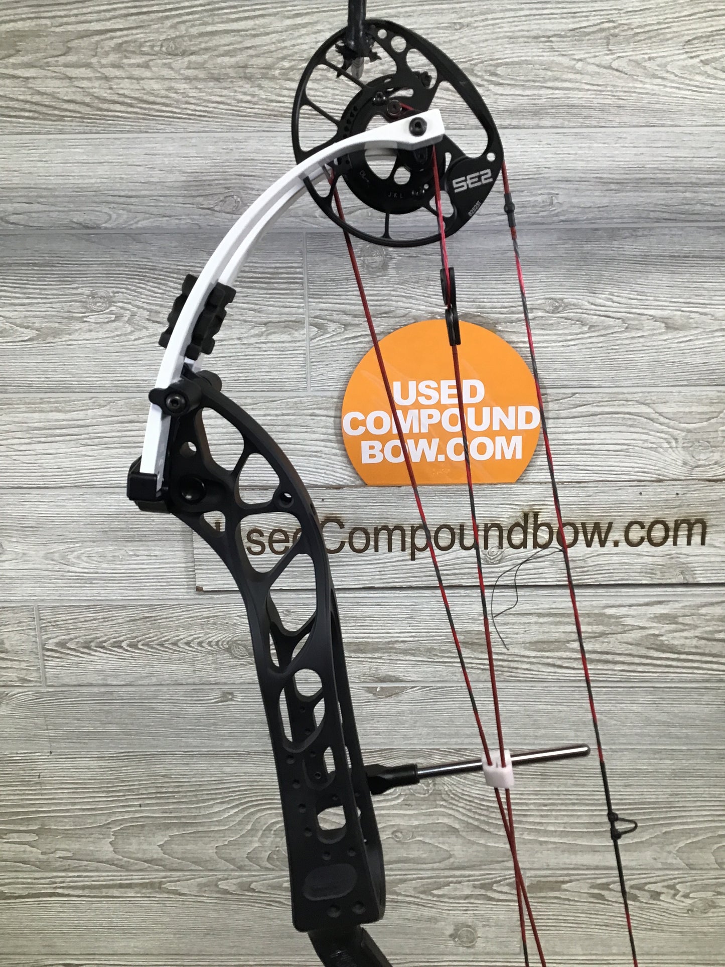 Used PSE Dominator DUO 35 50-60# Black W/White Limbs