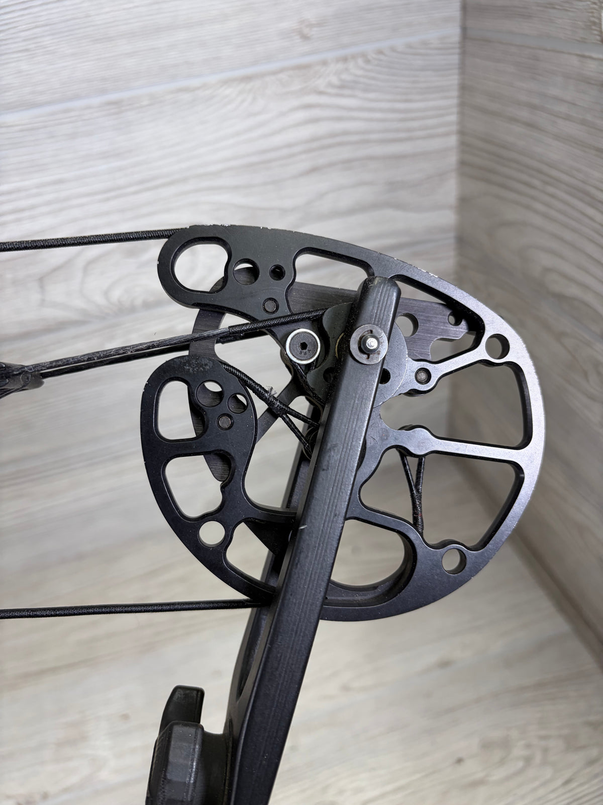 Used Darton Mach 1 Right Handed 50-60# Bow Package