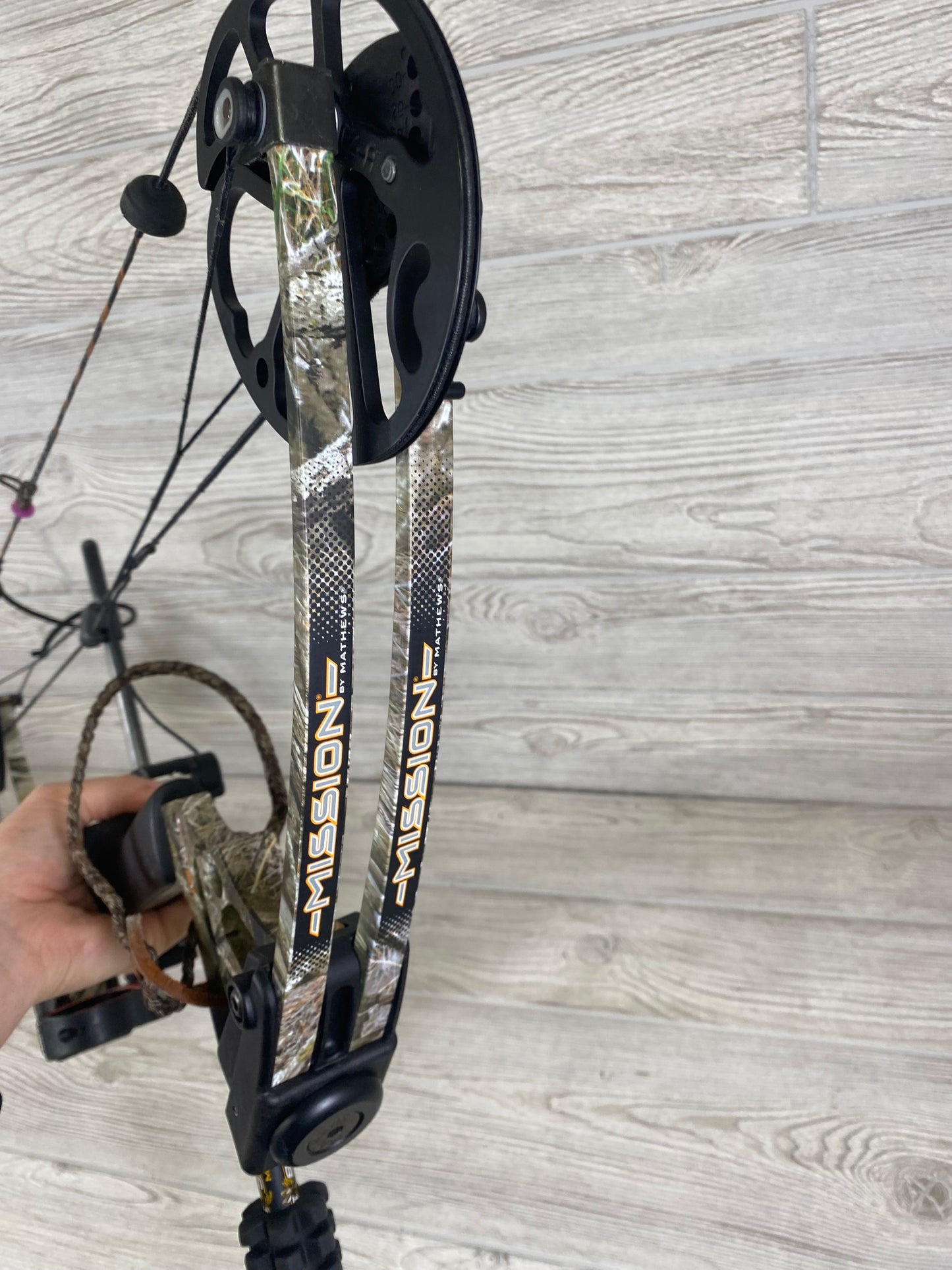 Mission Craze Right Handed Bow PKG