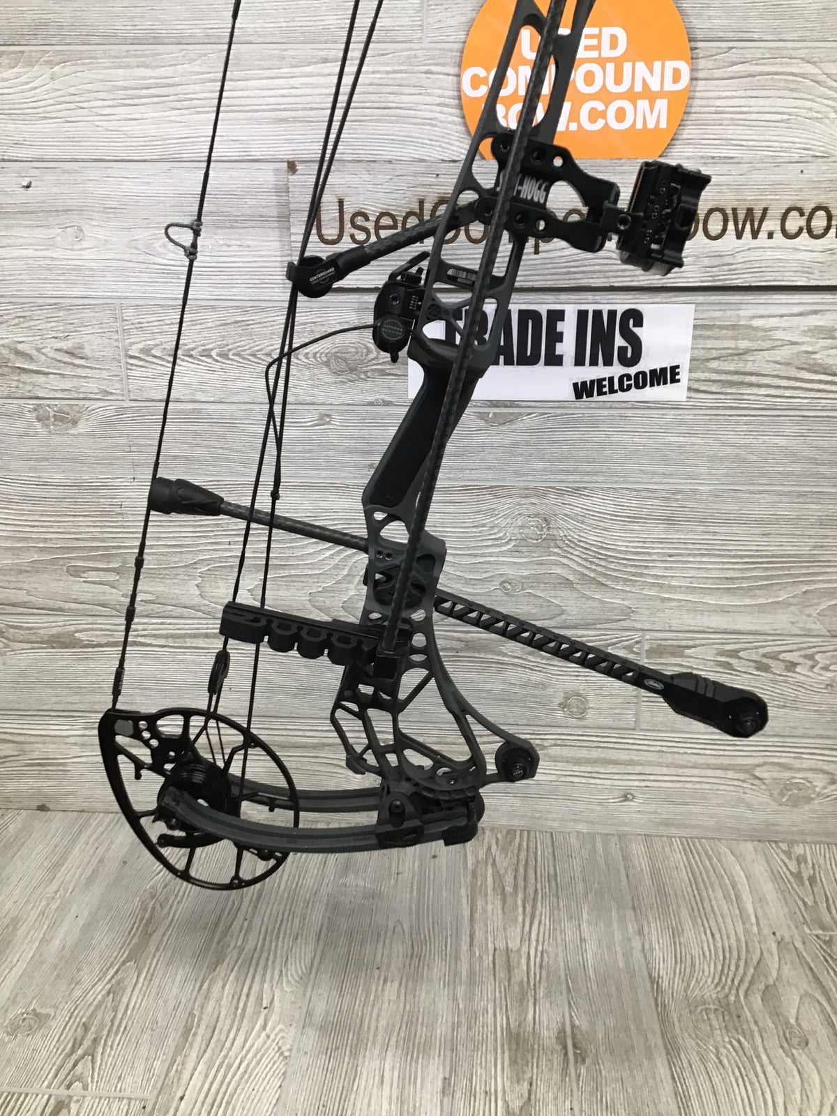 Used Mathews ARC 30 27.5" 60lb Right Hand Shale LOADED Bow Package