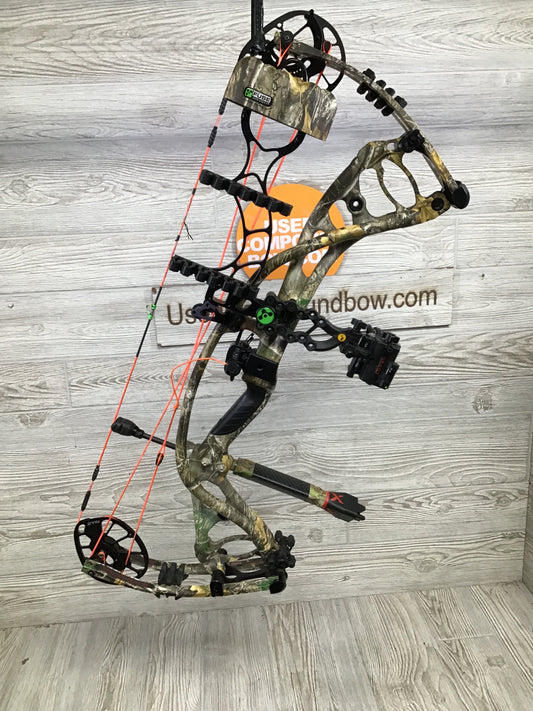Hoyt Carbon RX-4 Alpha Right Handed package 55-65# 25-28" realtree