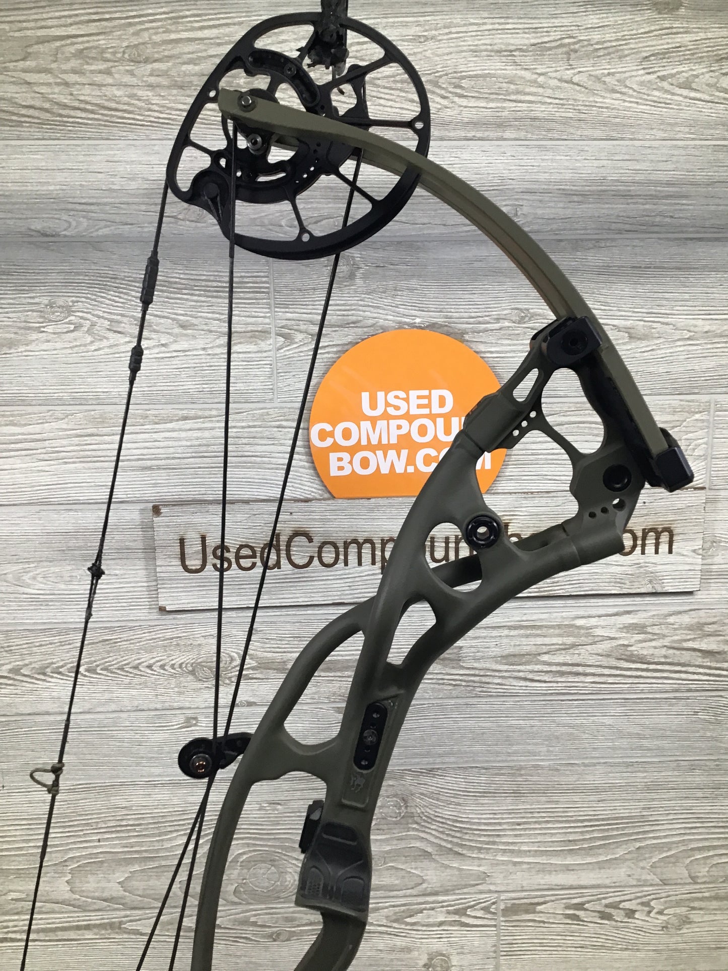 Hoyt RX-5 Ultra Left Handed Wilderness 70lbs 27-30"