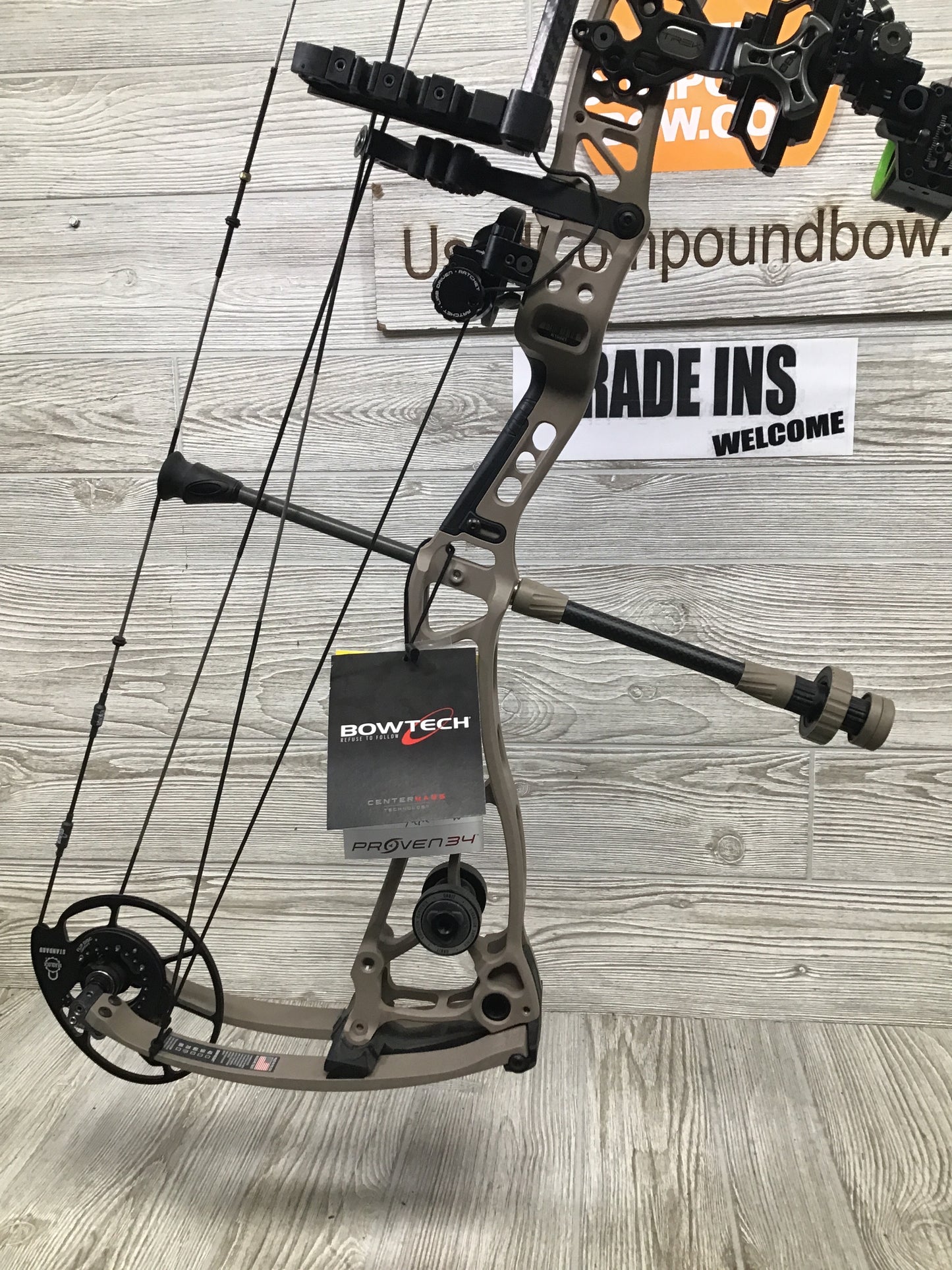 Bowtech Proven 34 Sandstone Medium Cam Right Handed 25-30" 60-70lbs Package