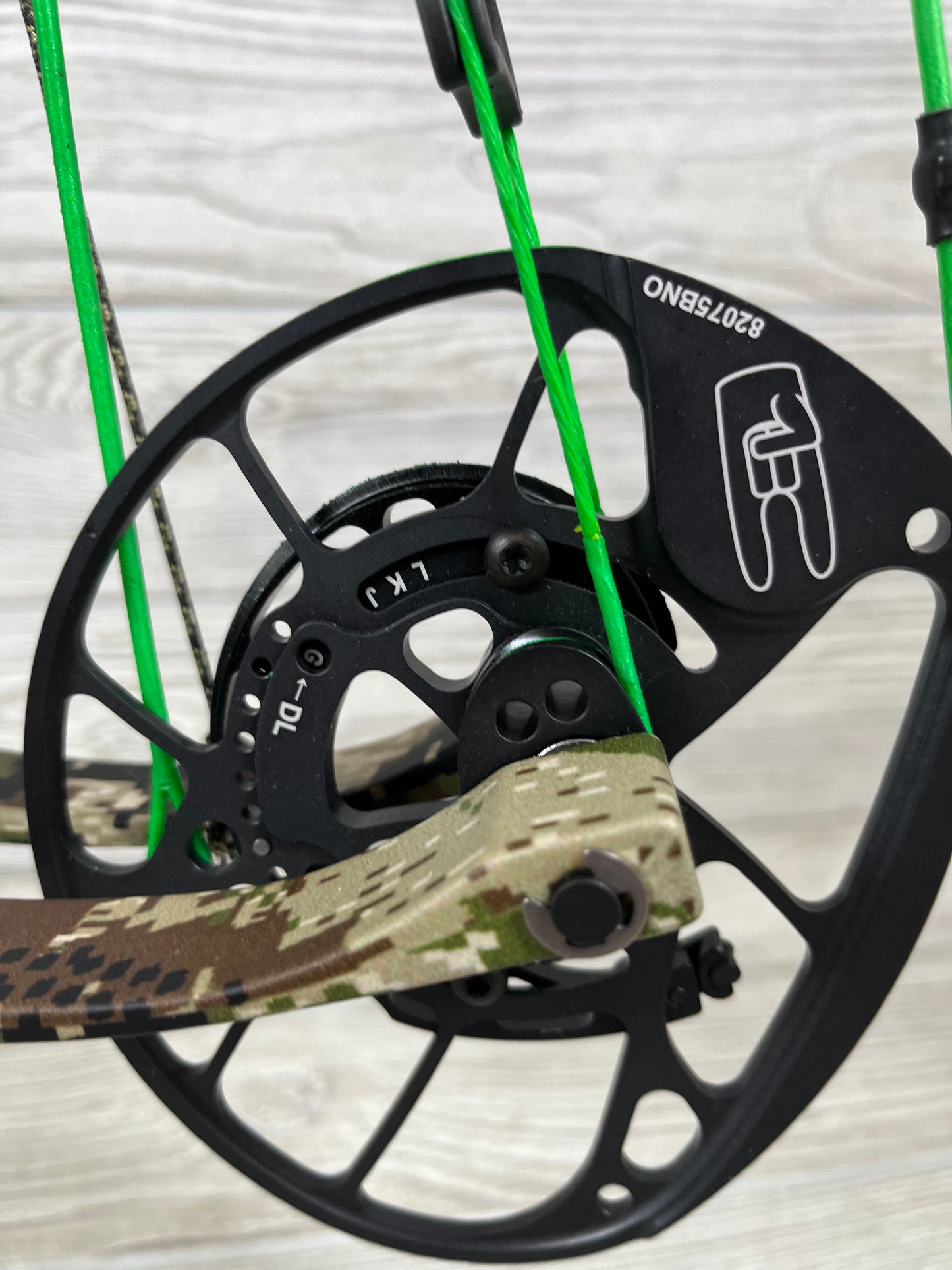 Used PSE Stealth Mach 1 Nock On RH 60-70# LOADED