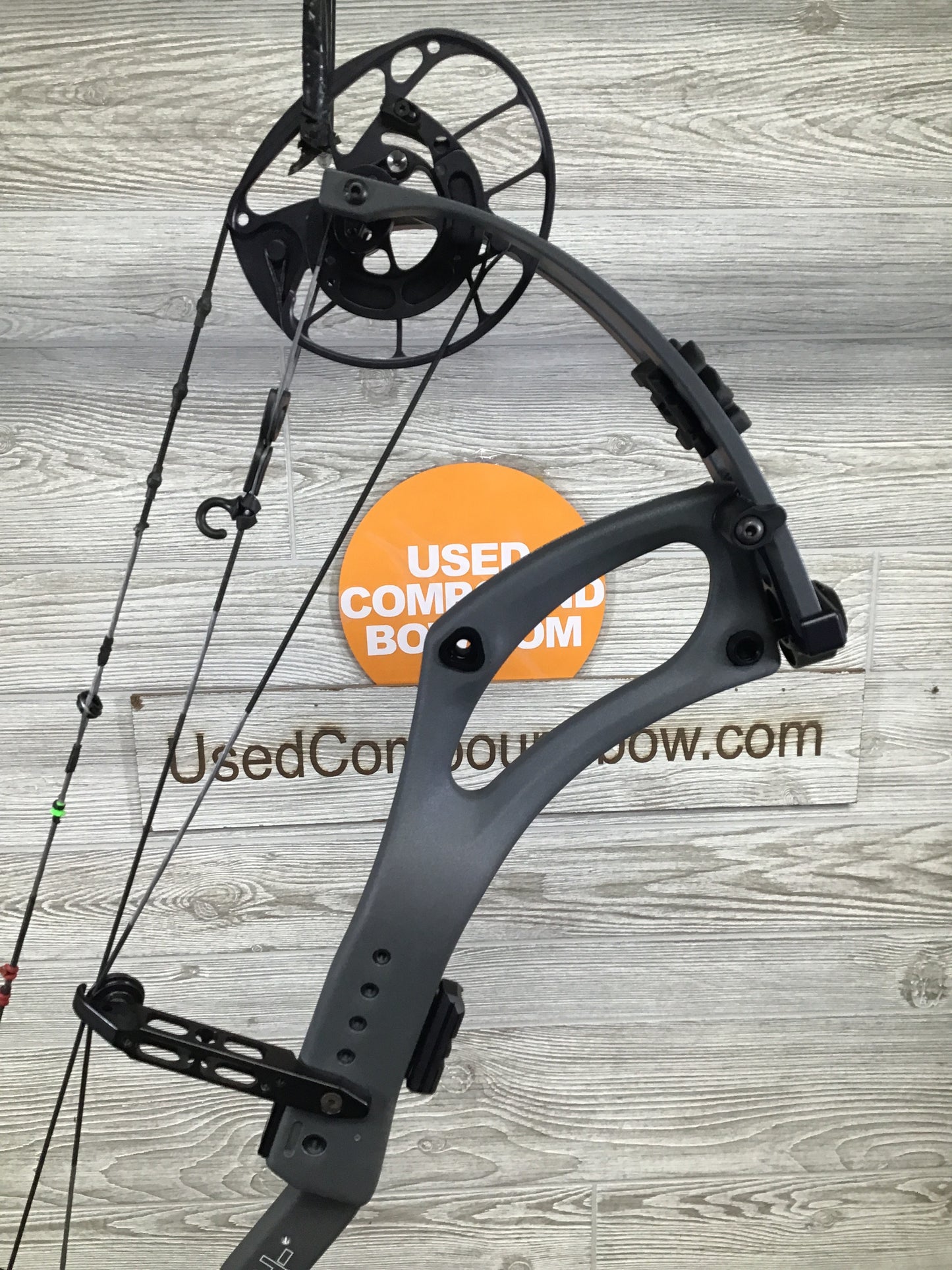 Used PSE Mach 30 DS Charcoal Right Handed 24.5-30" 60/70#