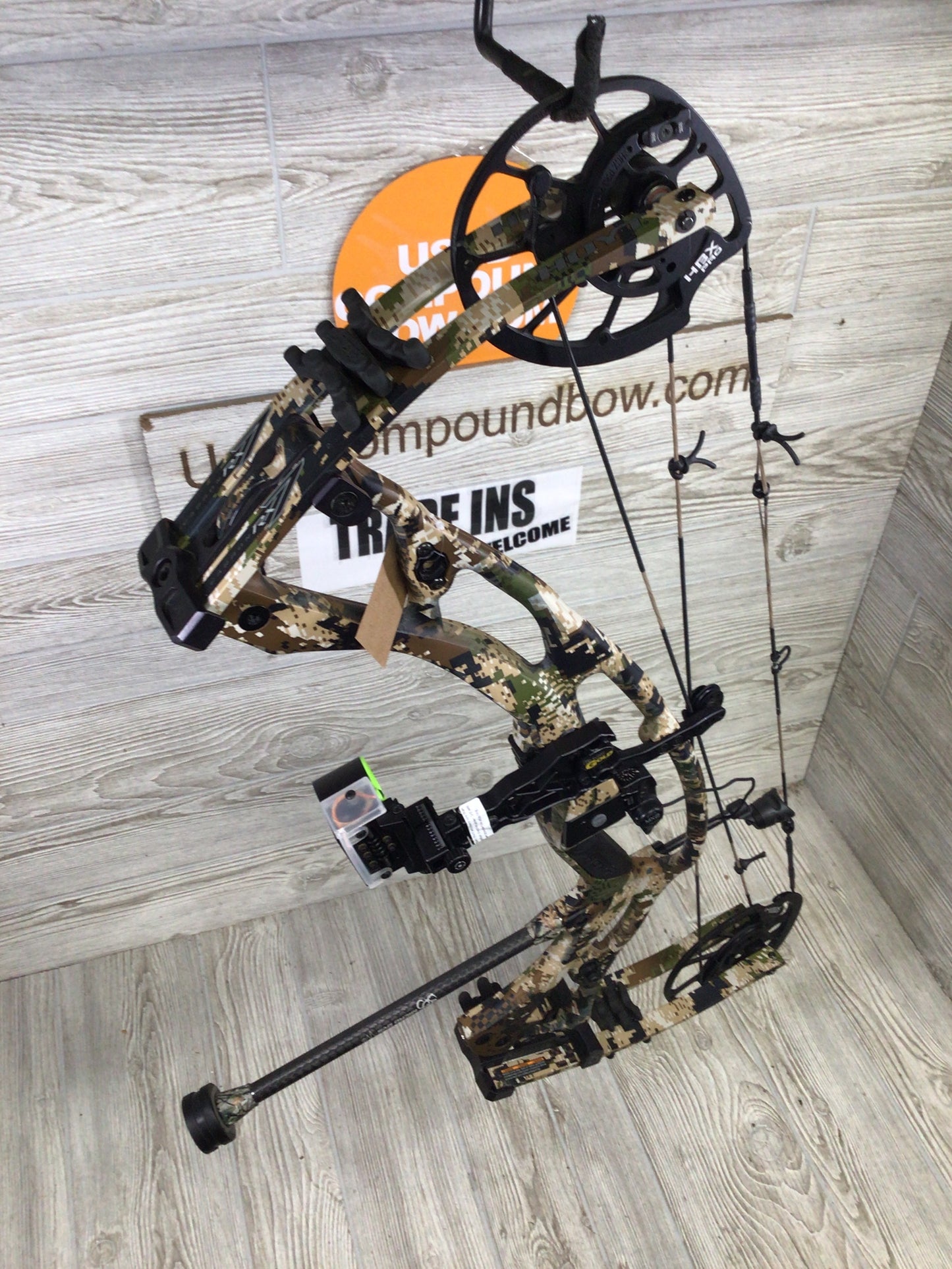 Hoyt RX-7 Left Hand 50-60# 25-30" draw Subalpine Package