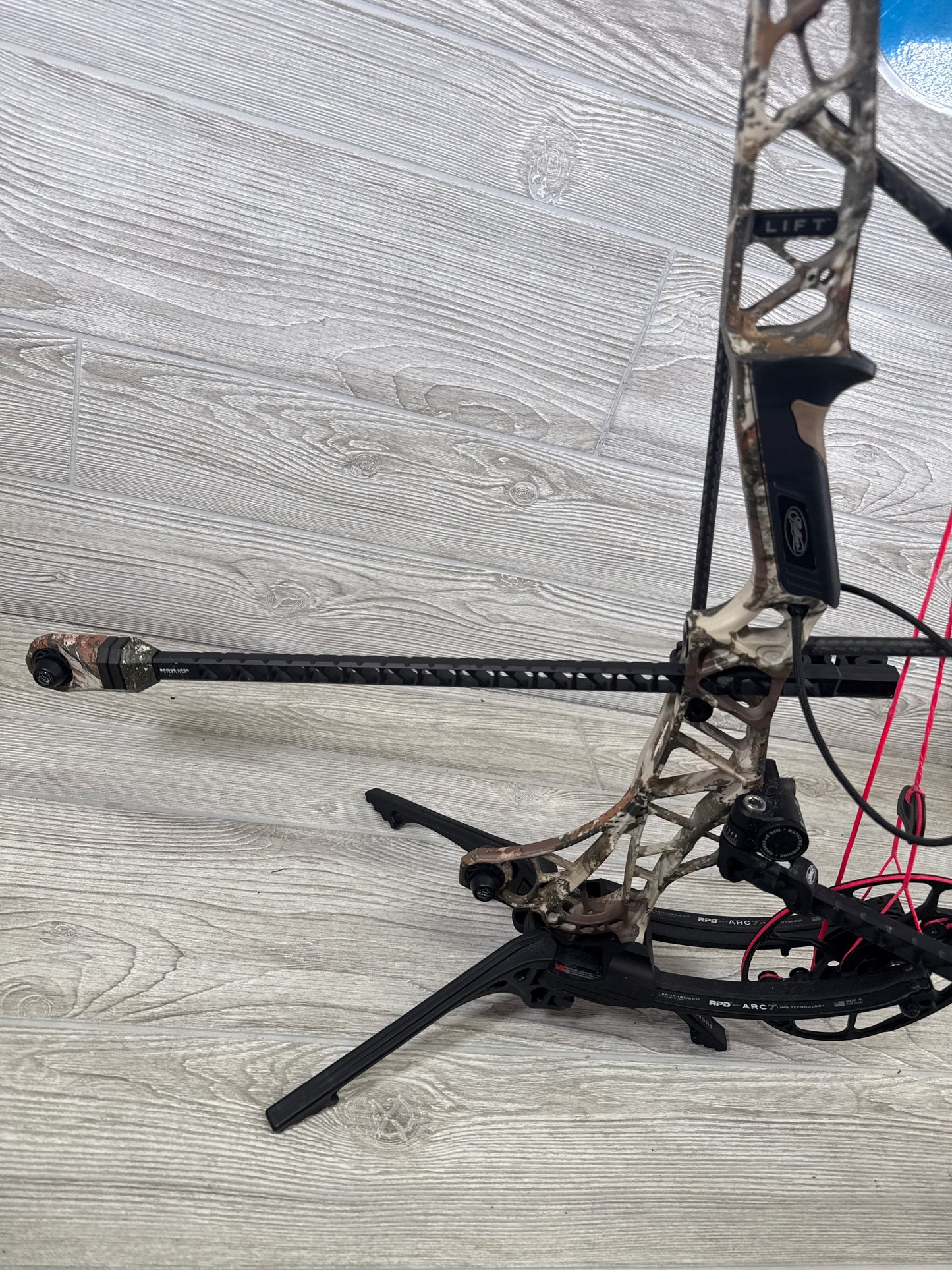 Used Mathews Lift X 29.5 Right Handed First Lite riser black limbs package