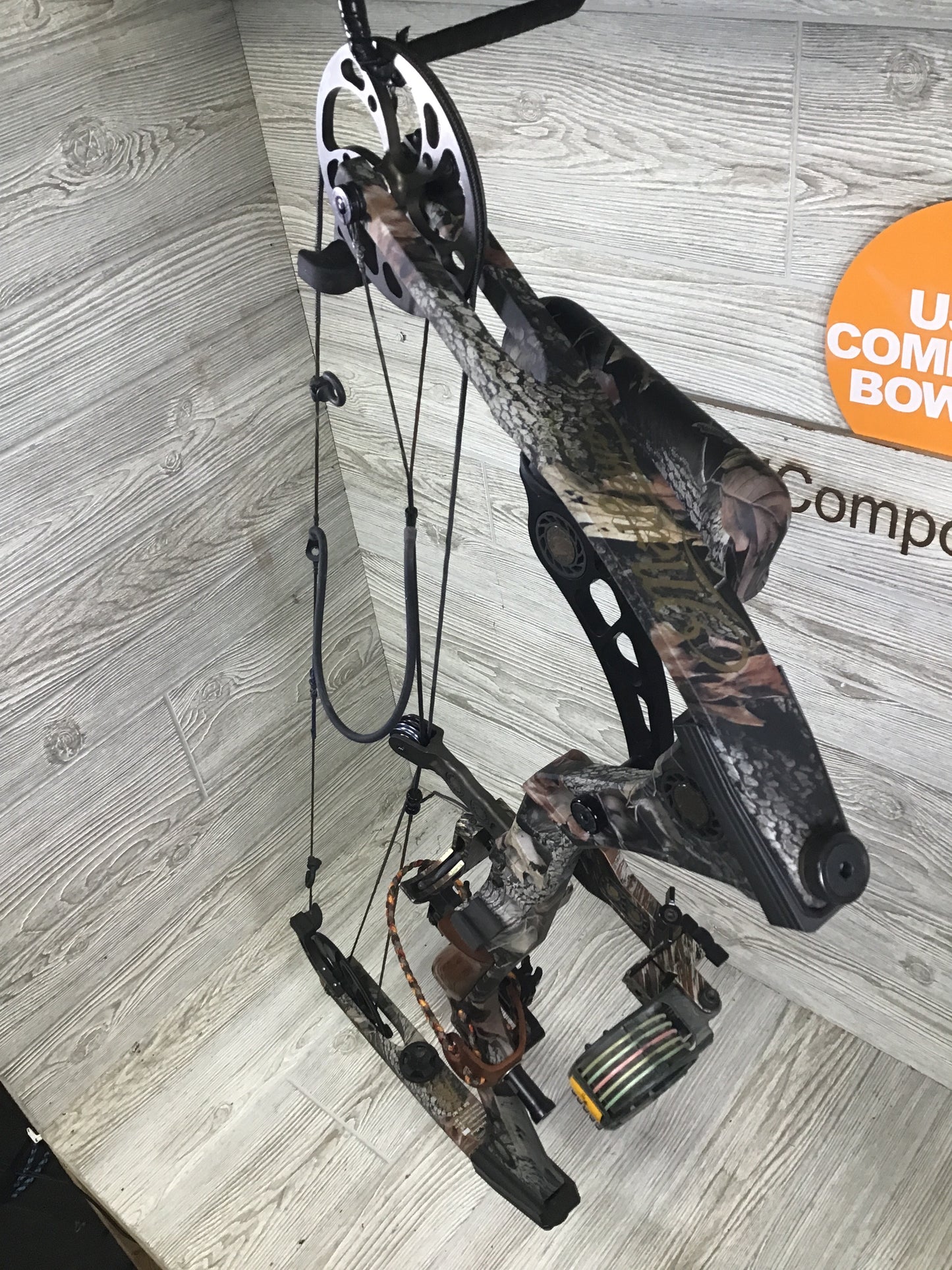 Mathews Switchback Left Handed 29" 60-70# Package Mint Condition