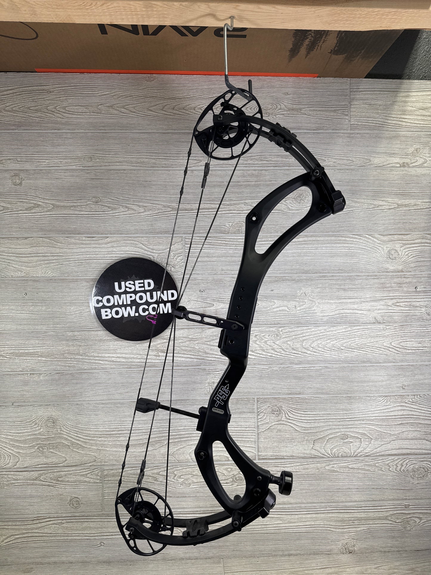 Used PSE Mach 30 DS Black Right Handed 24.5-30" 60/70#