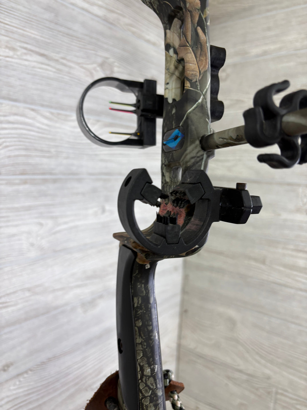 Diamond Razor Edge Bow RH Package