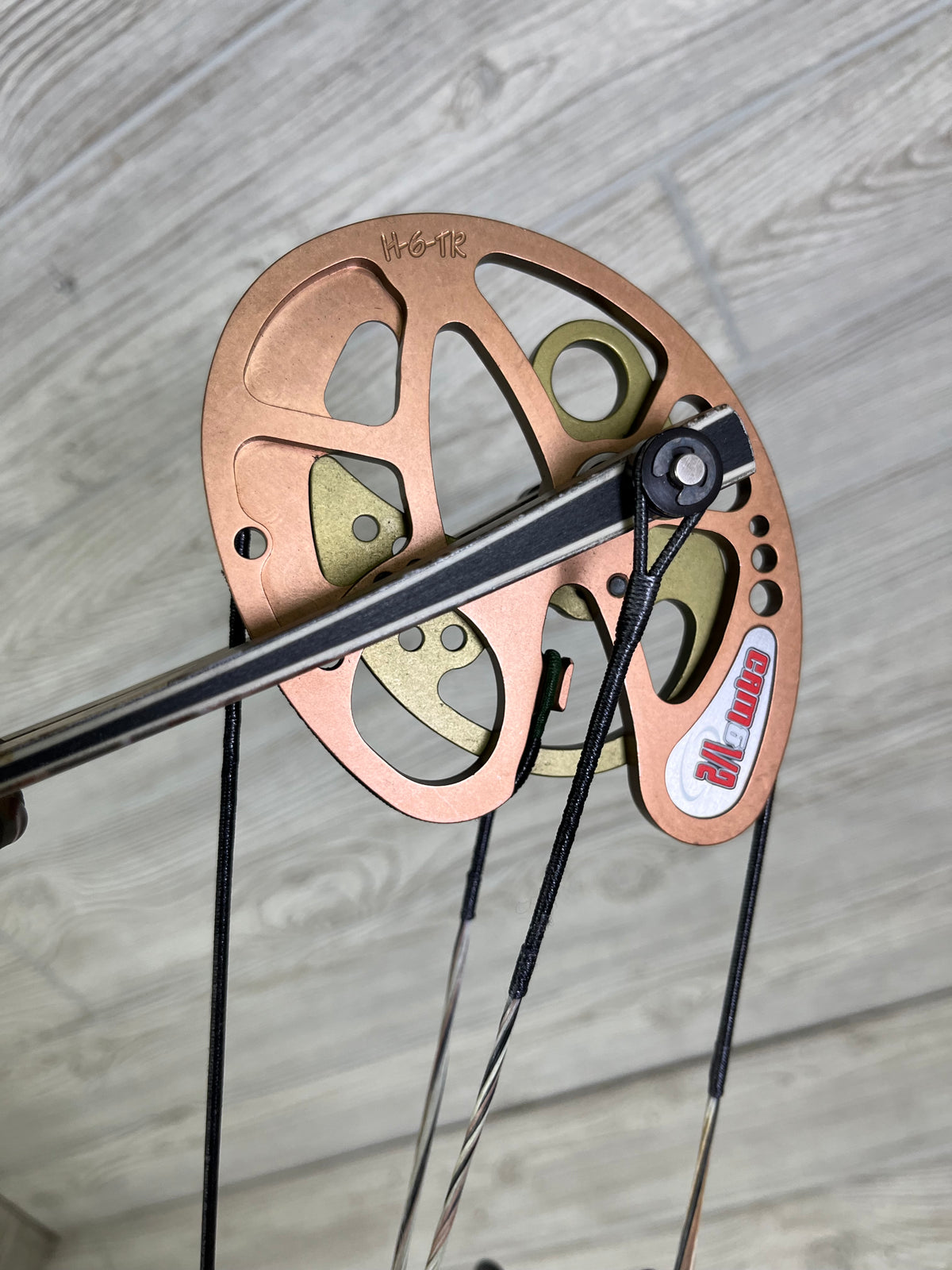 Used RH Hoyt ViperTec XT 1000 60-70# Realtree