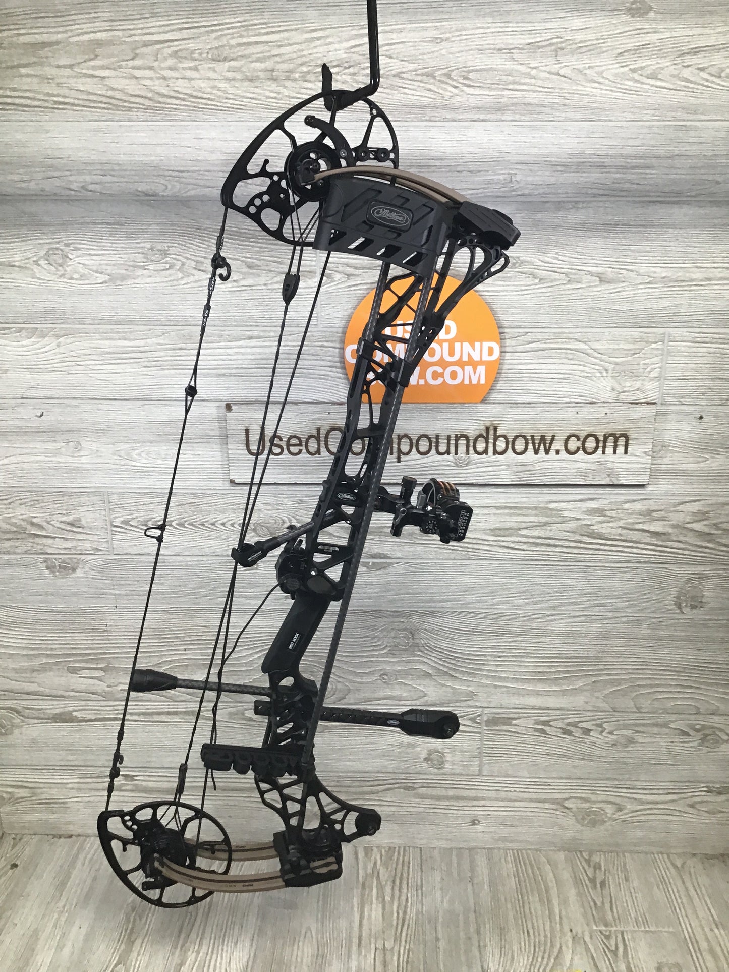 Used Mathews Lift X 29.5 Right Hand Black riser/ Earth Limbs 27/65 LOADED WITH NEW ACCESSORIES
