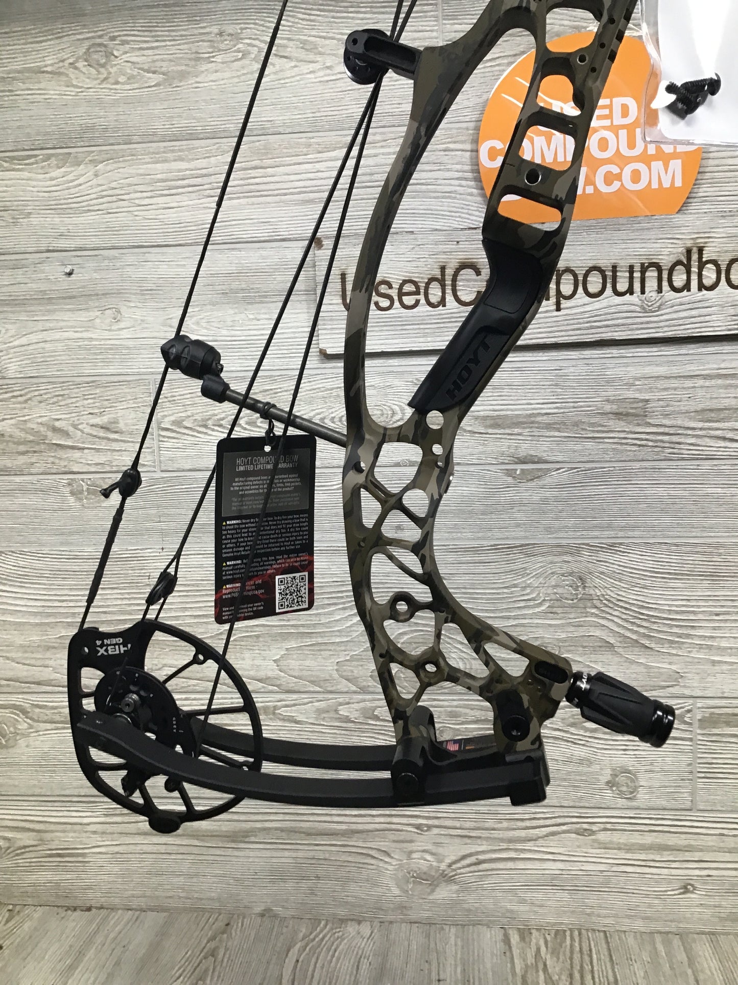 NEW Hoyt Alpha AX-2 29 Bottomlands Riser Black Limbs RH 50-60#/25-30