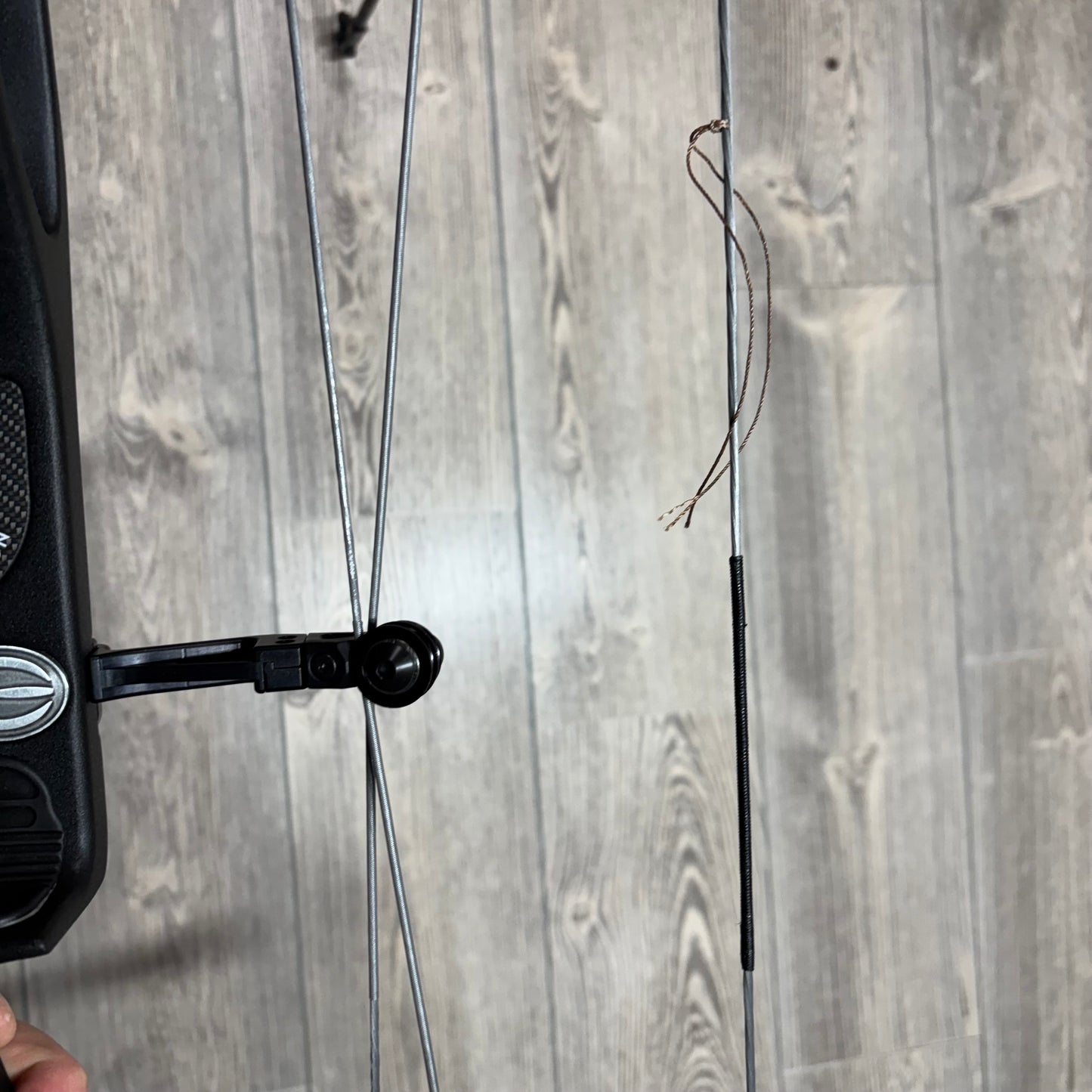 Elite Eon Black RH 70lbs