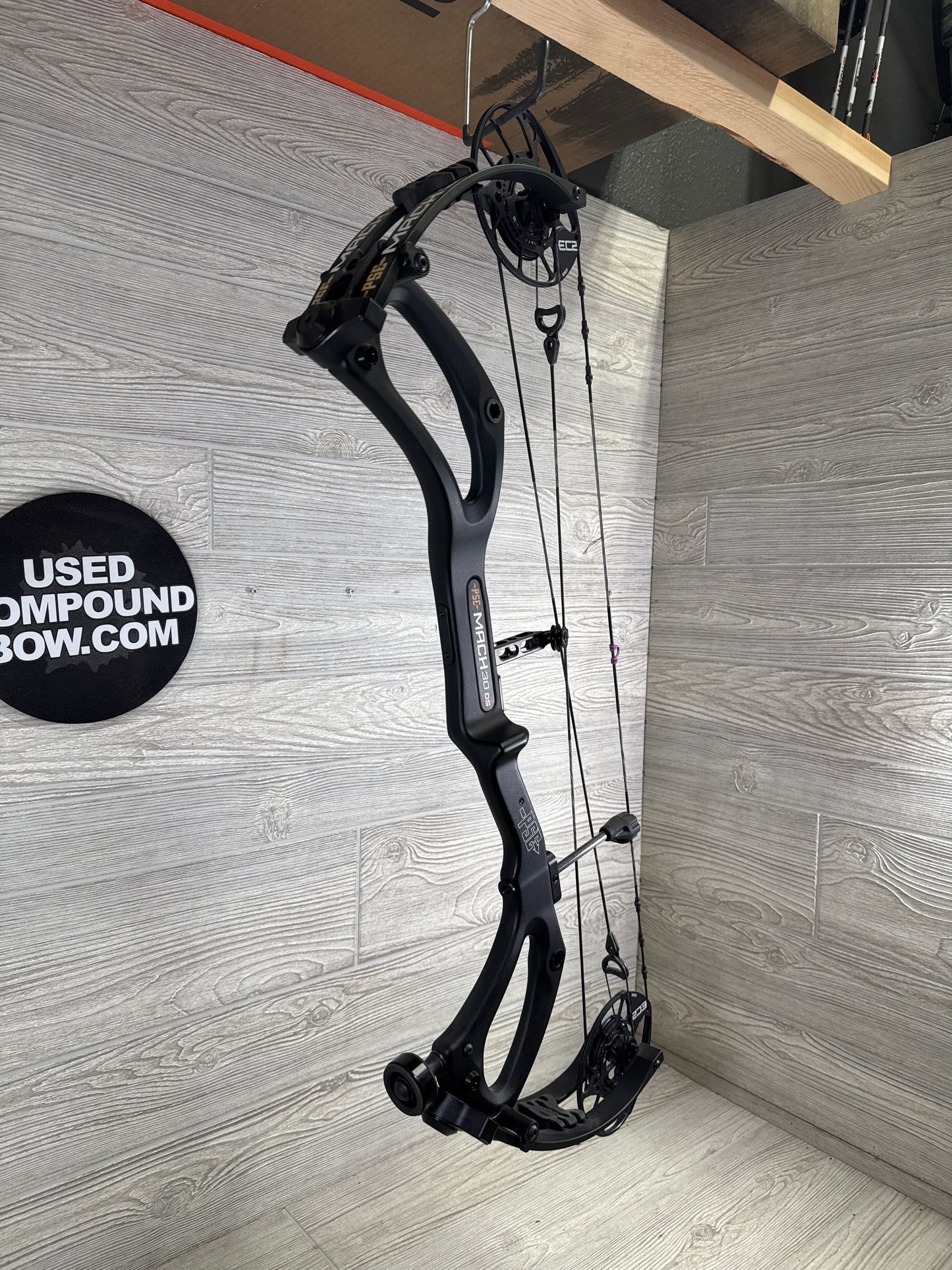 Used PSE Mach 30 DS Black Right Handed 24.5-30" 60/70#