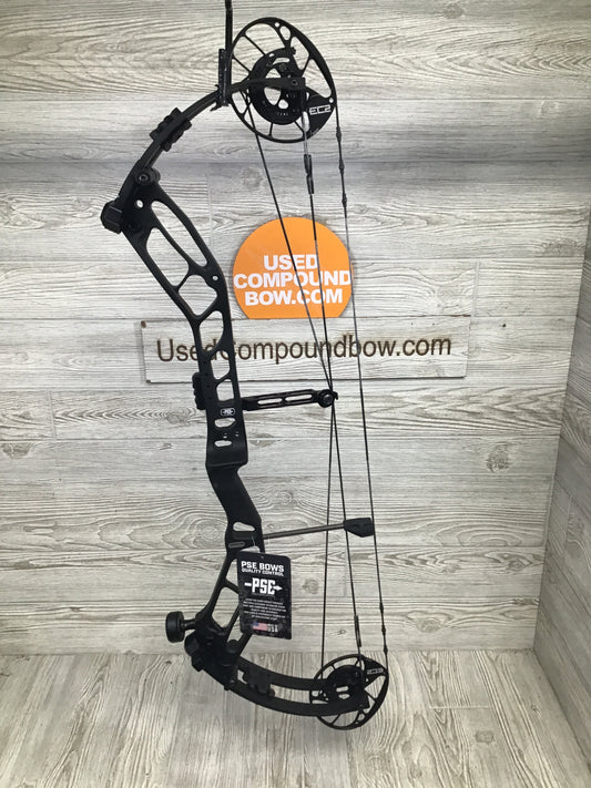 NEW IN BOX W/WARRANTY PSE EVOLVE 33 - BLACK - 70 - RH - EC2