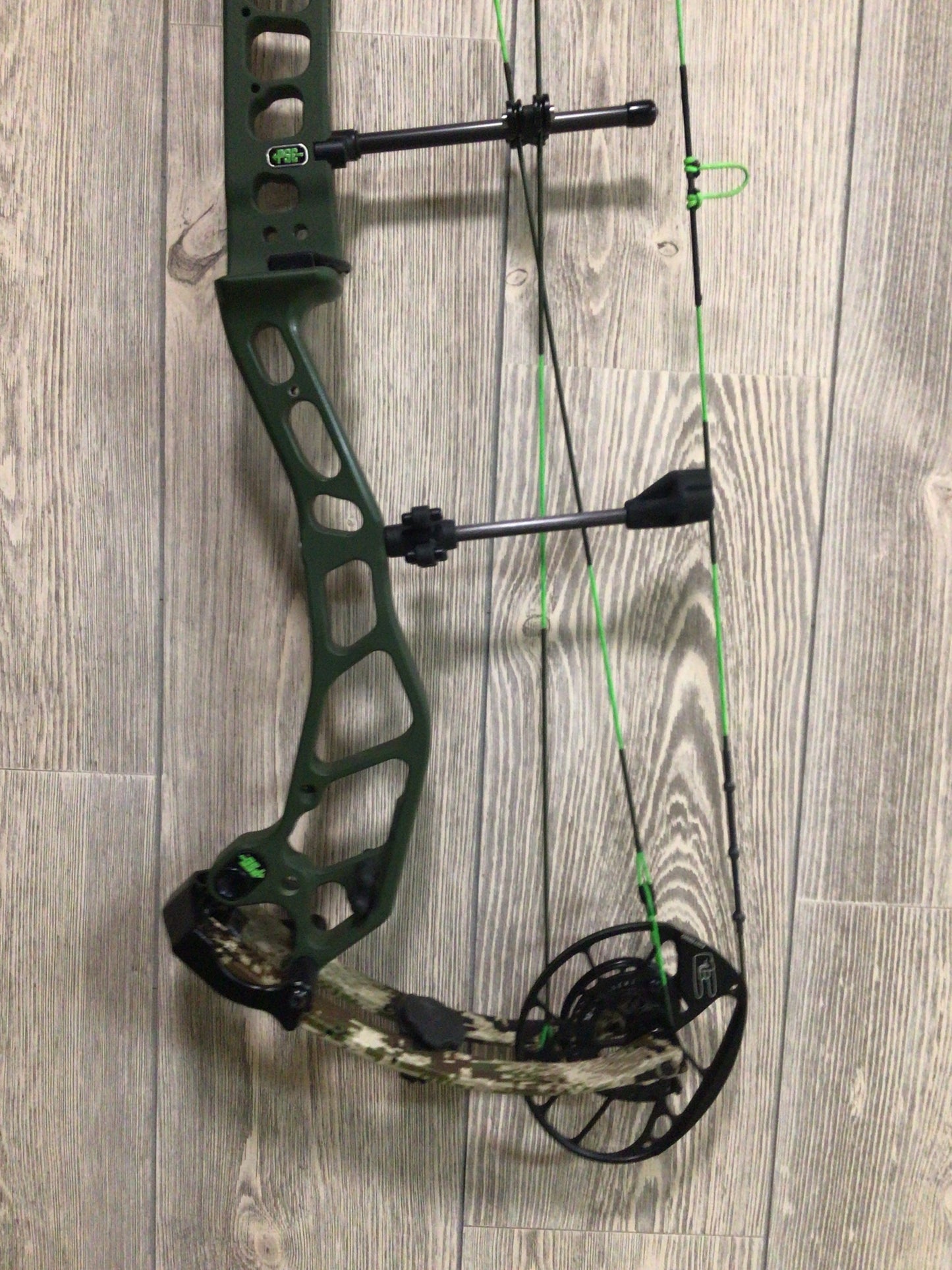 PSE EVO NTN Nock On 33 Right Hand 29" 70lbs