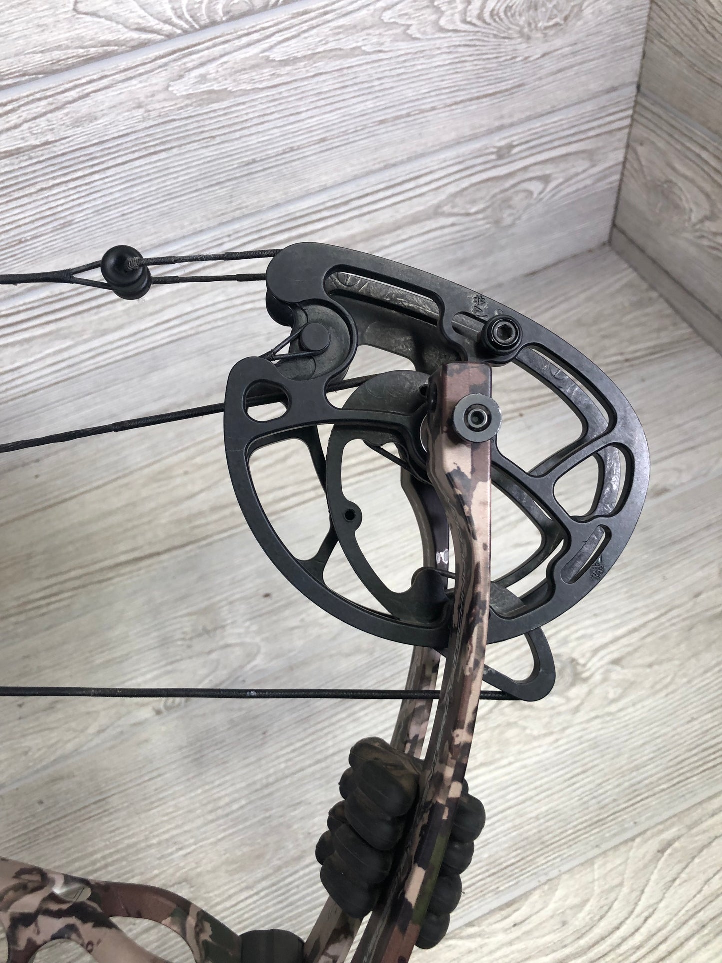 Prime Logic First Lite Camo RH 65lbs 28.5" Draw Bow