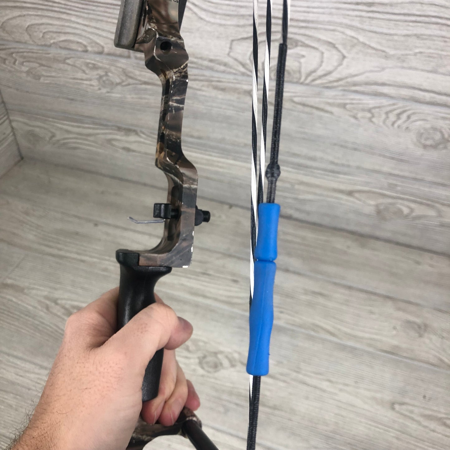 Used Genesis Mini Right Handed camo bow