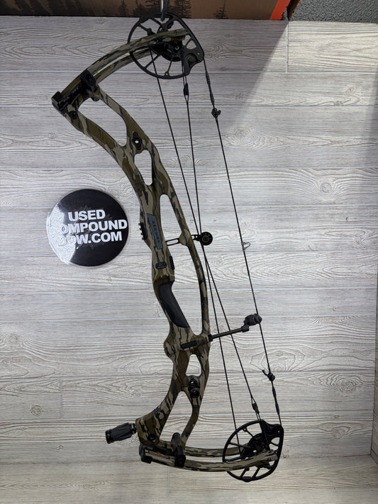 Hoyt RX-9 Ultra Right Handed 60-70# 29" Bottomlands