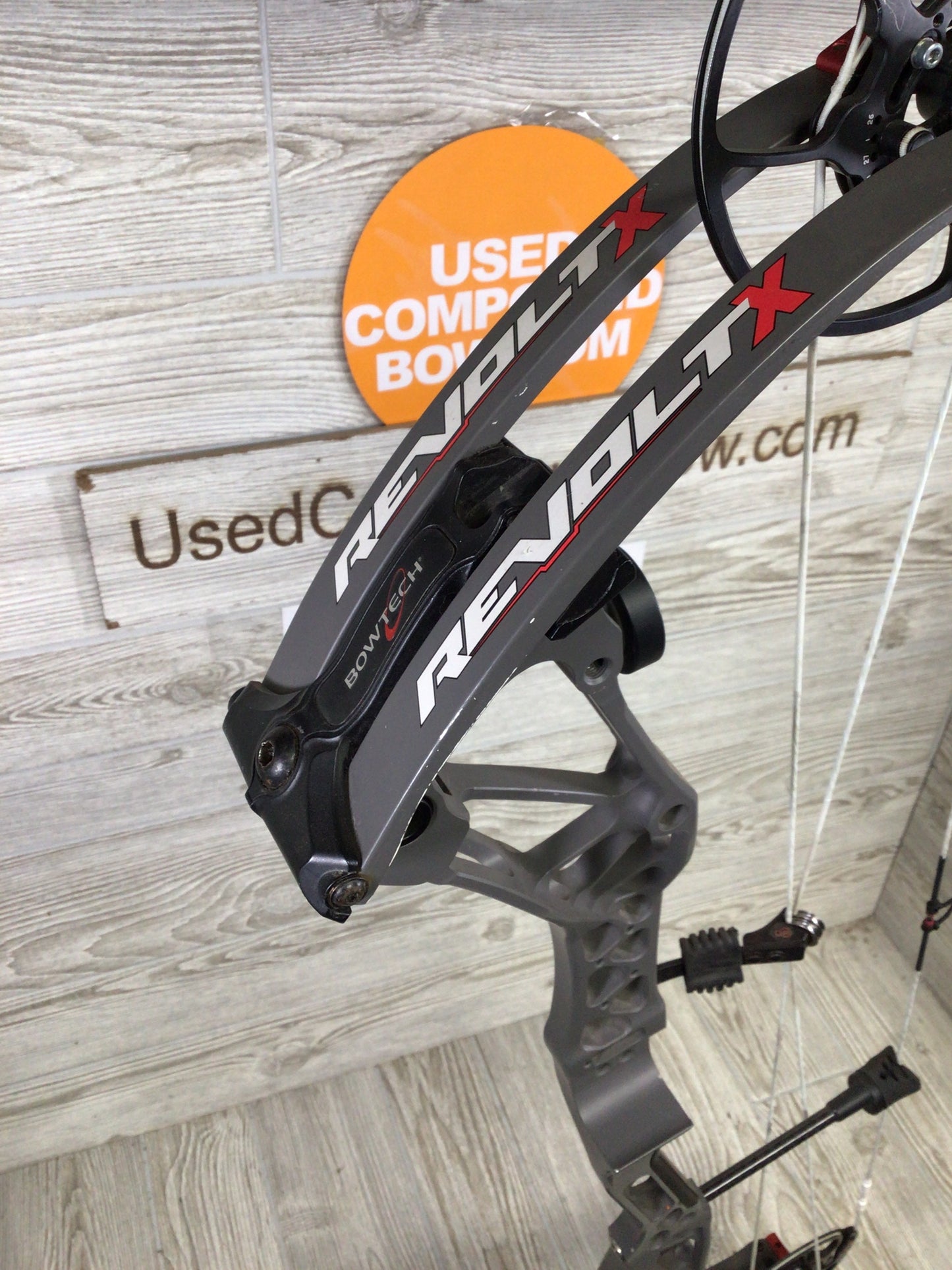 Used Bowtech Revolt X 28.5" 60-70# Smoke Gray Right Handed