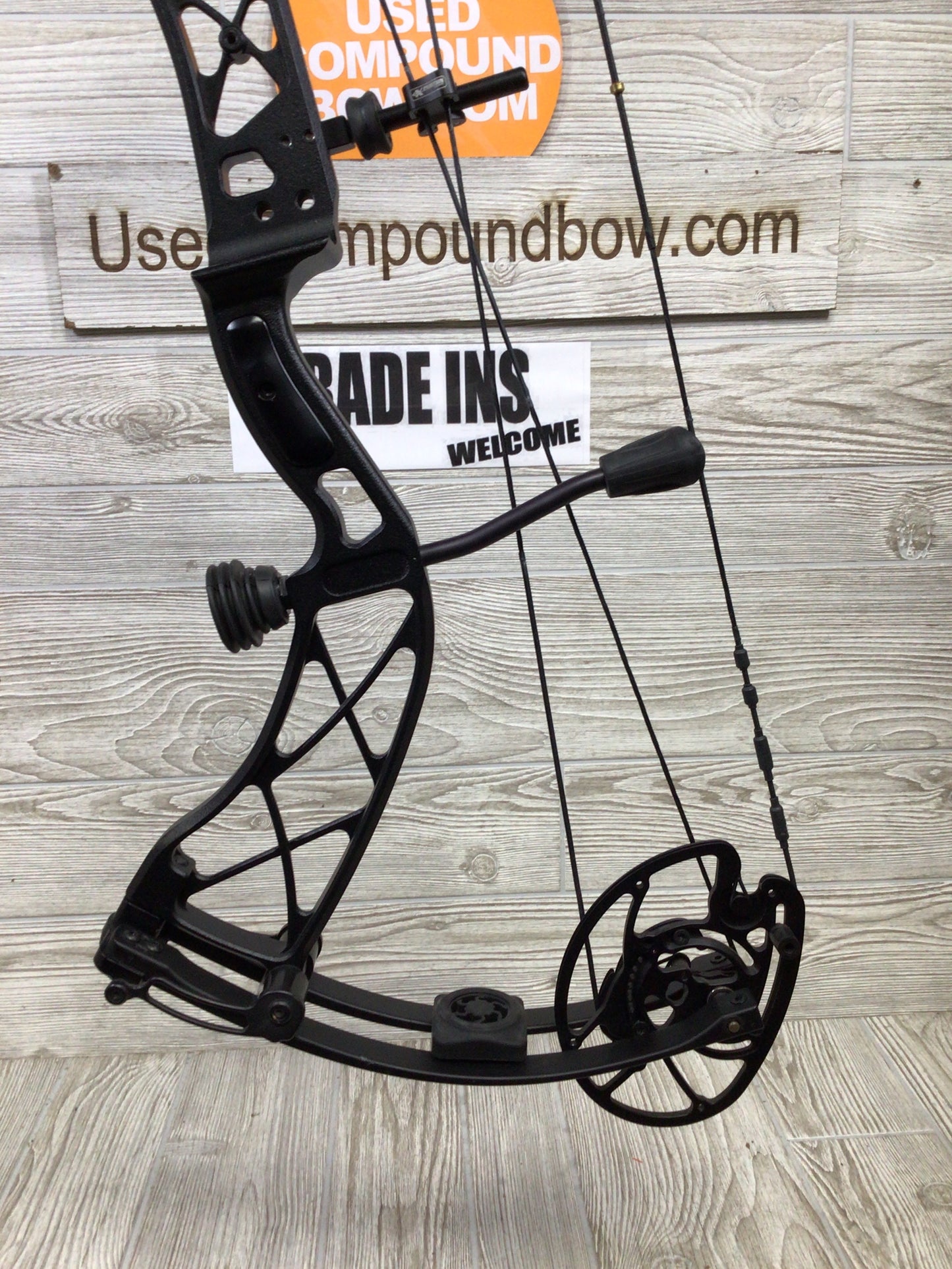 Xpedition Xscape 40-50# black right handed