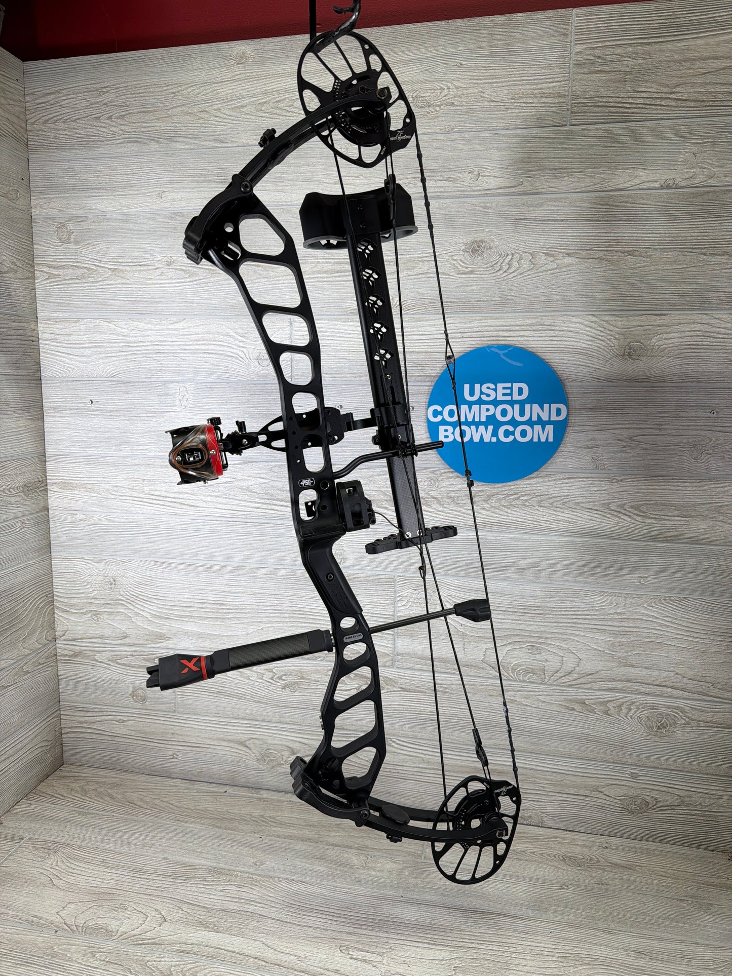Used PSE Drive NXT 29.5" 70lb Black Right hand Bow Pkg