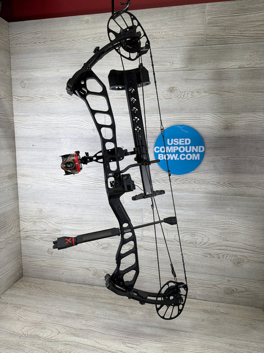 Used PSE Drive NXT 29.5" 70lb Black Right hand Bow Pkg