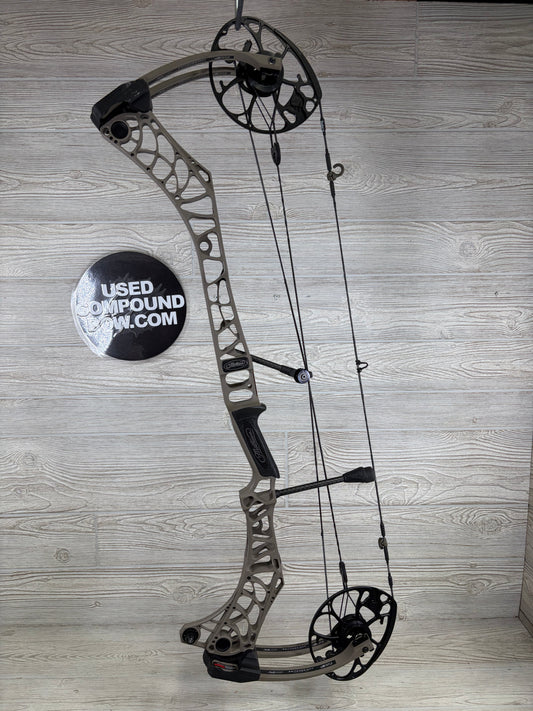 Used Mathews V3X 33 Right Handed Granite 30" 70lb