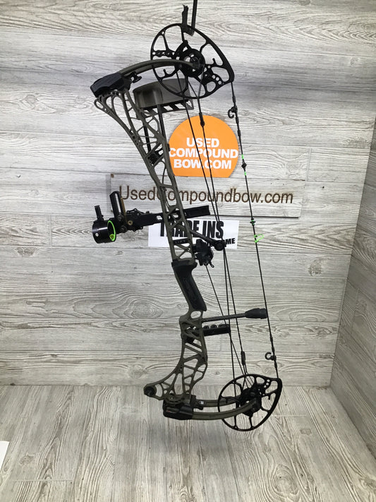 Used Mathews Lift 29.5 Green Ambush Right Handed PKG