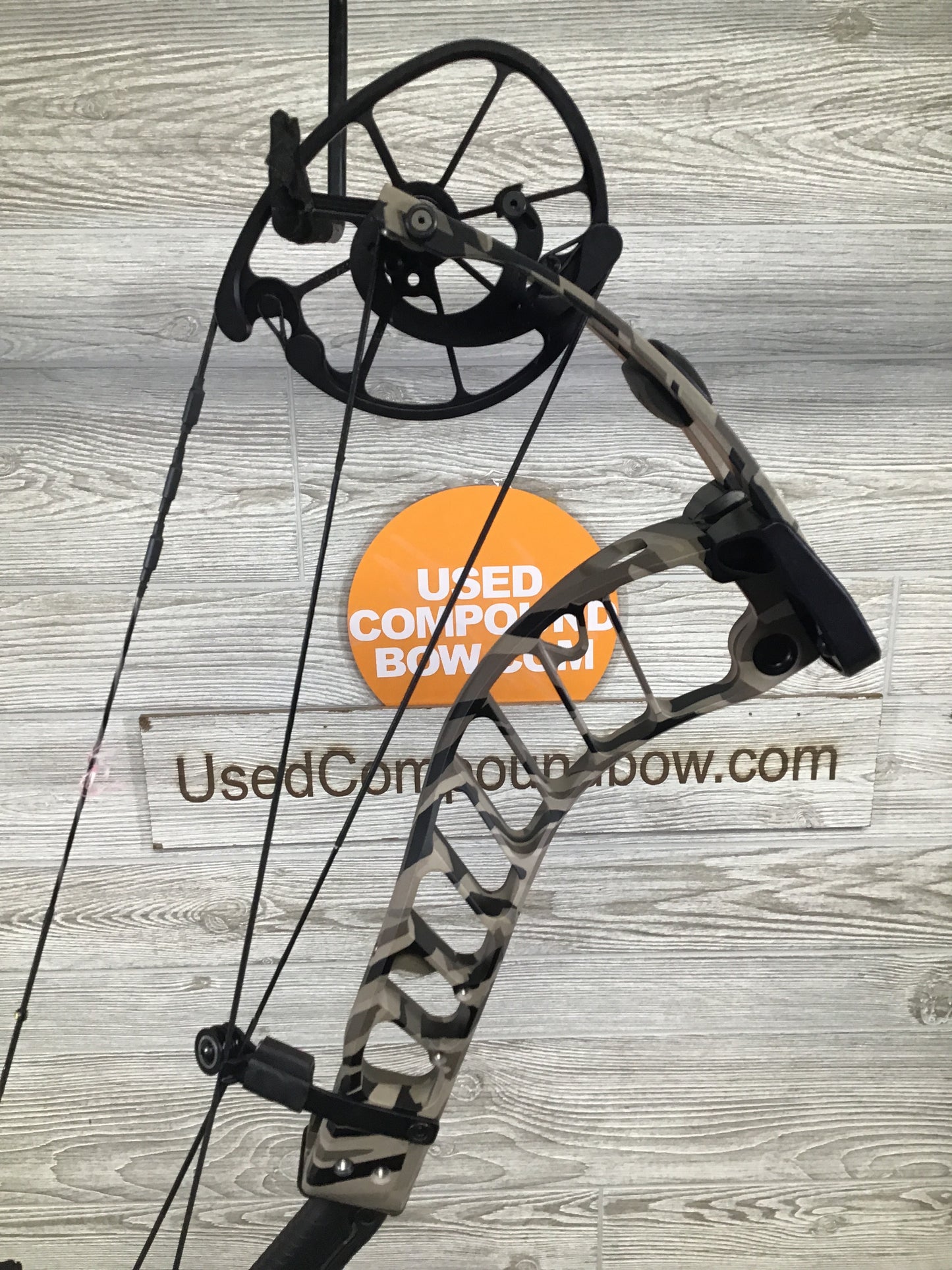 Brand New Prime Revex 4 Right handed 29/70# Ridge Rock Scar