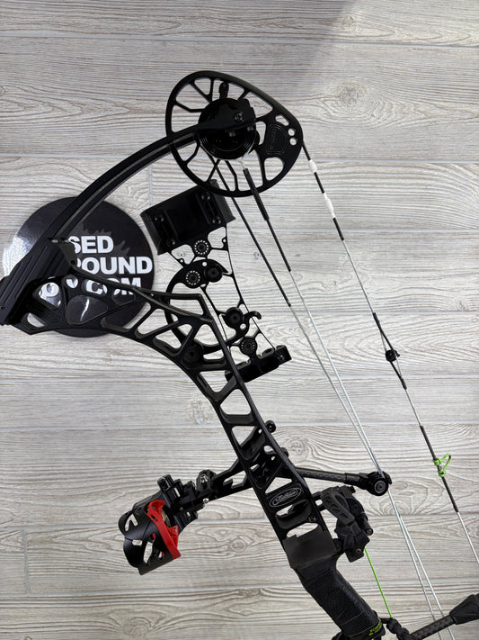 Mathews Prima Black RH Bow Package 60# w Gas Bowstrings
