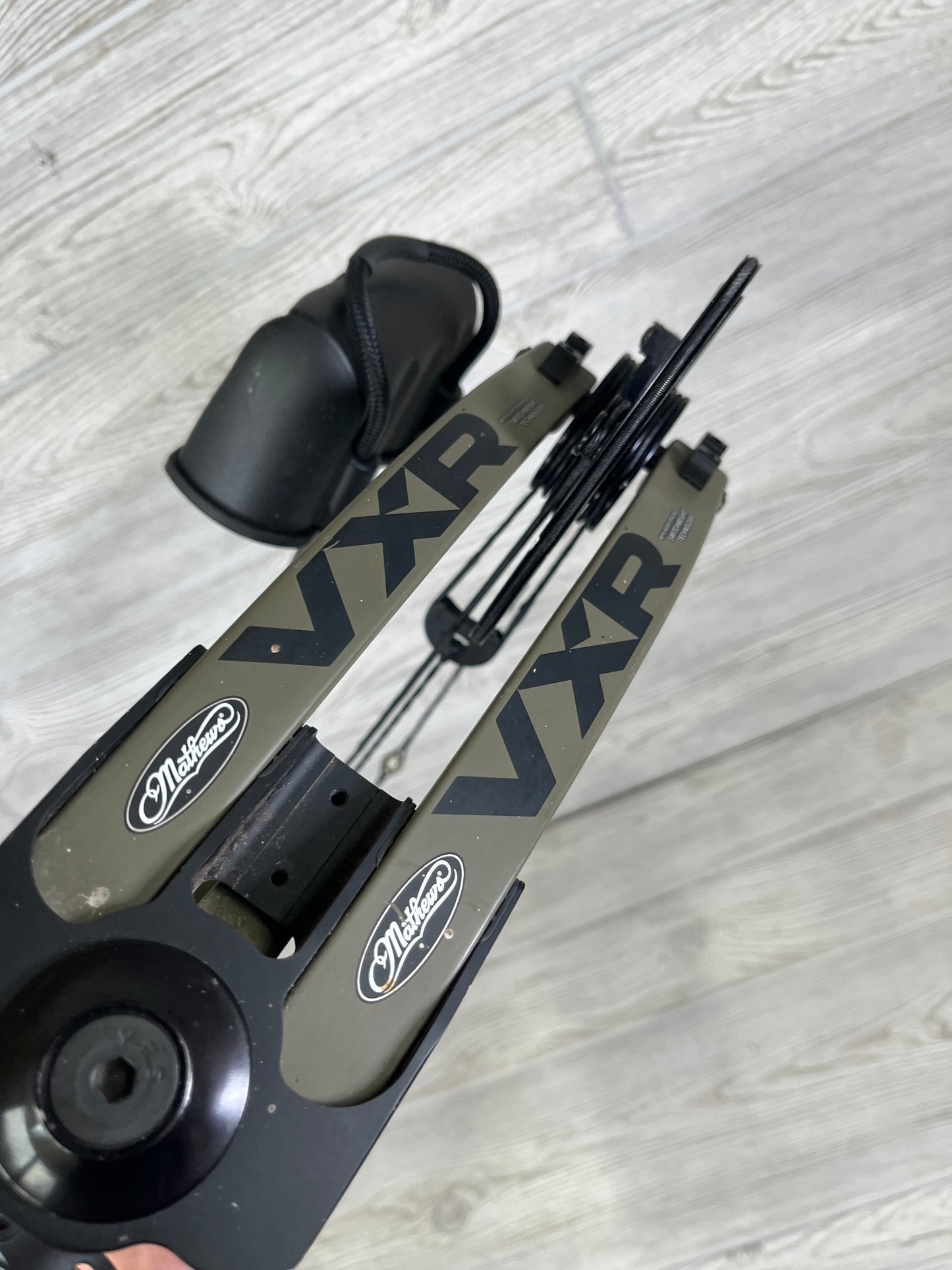 Used Mathews VXR 31.5 Green Ambush Right Handed Package LOADED