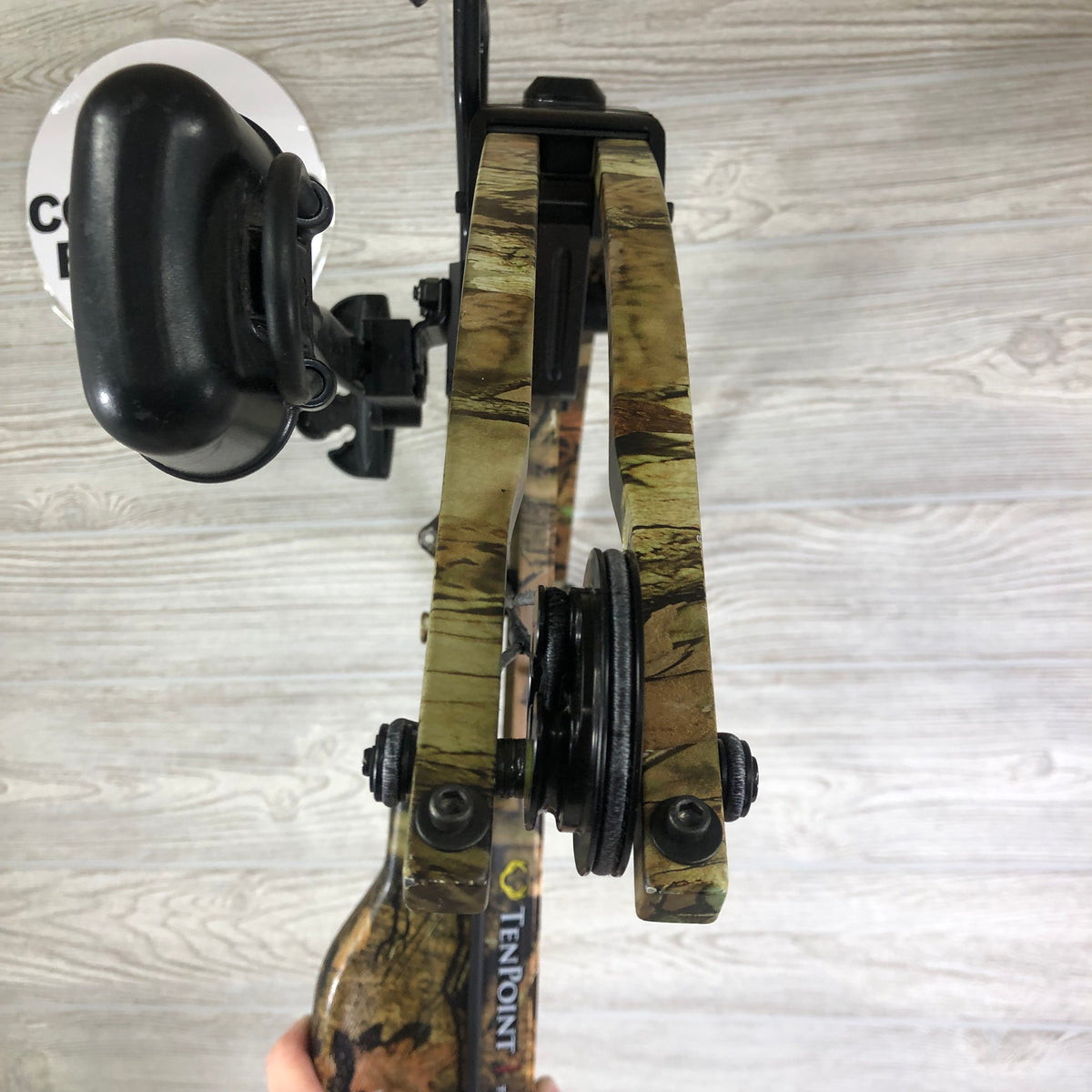 TenPoint Titan Xtreme Crossbow  Package