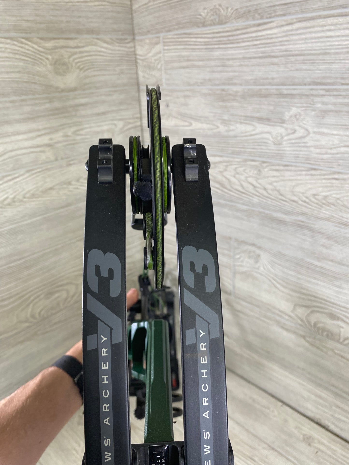 Used Mathews V3 31 Right Hand Green Black Limbs CUSTOM!