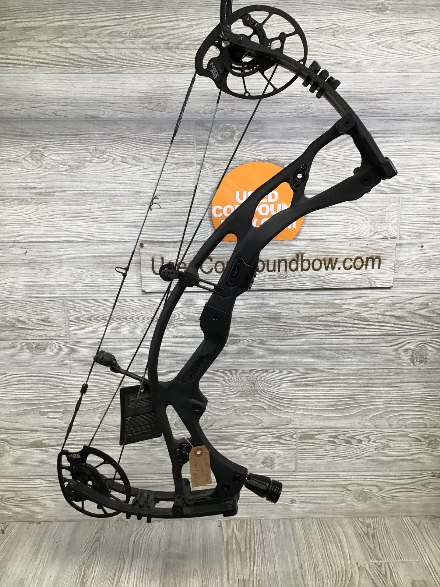 Hoyt RX-7 Right Hand 60-70# Black 25-30"