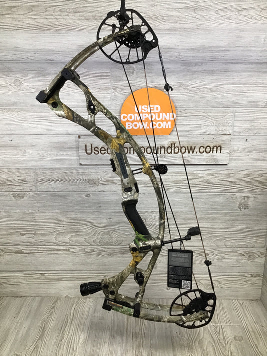New Hoyt RX-8 Right Handed Realtree Edge 50-60lbs 28.5-30"
